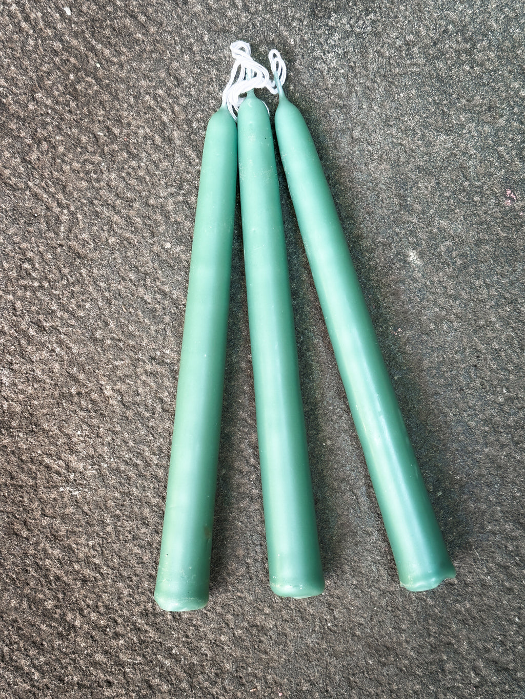 Juego de 3 velas cónicas de cera de abeja Aqua