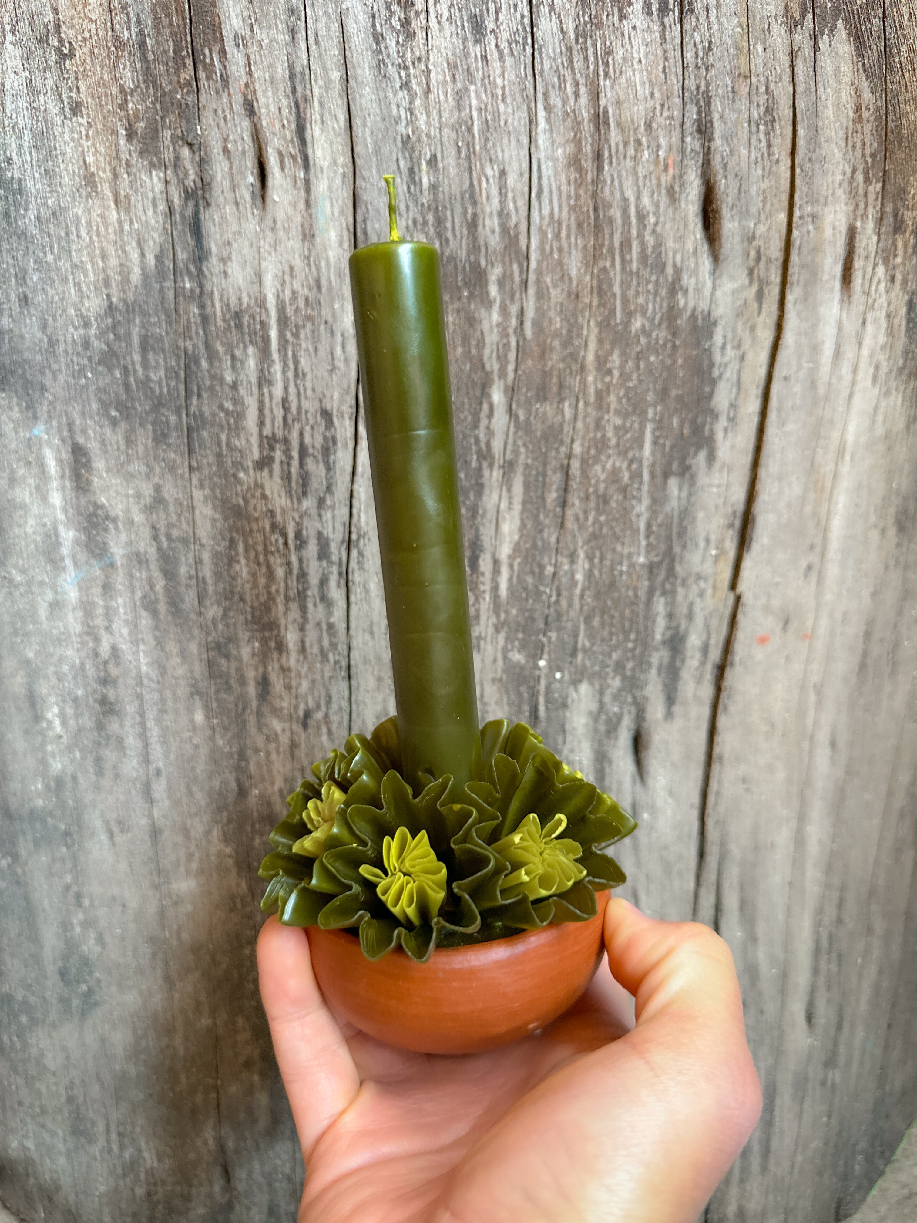 Vela de cera de abeja mediana