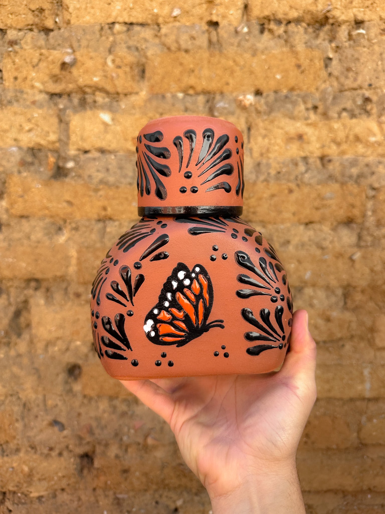 Licorera Mariposa Monarca Café -  PREVENTA (6 a 12 SEMANAS)