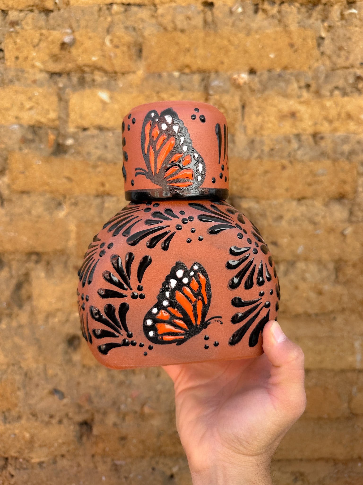 Licorera Mariposa Monarca Café -  PREVENTA (6 a 12 SEMANAS)