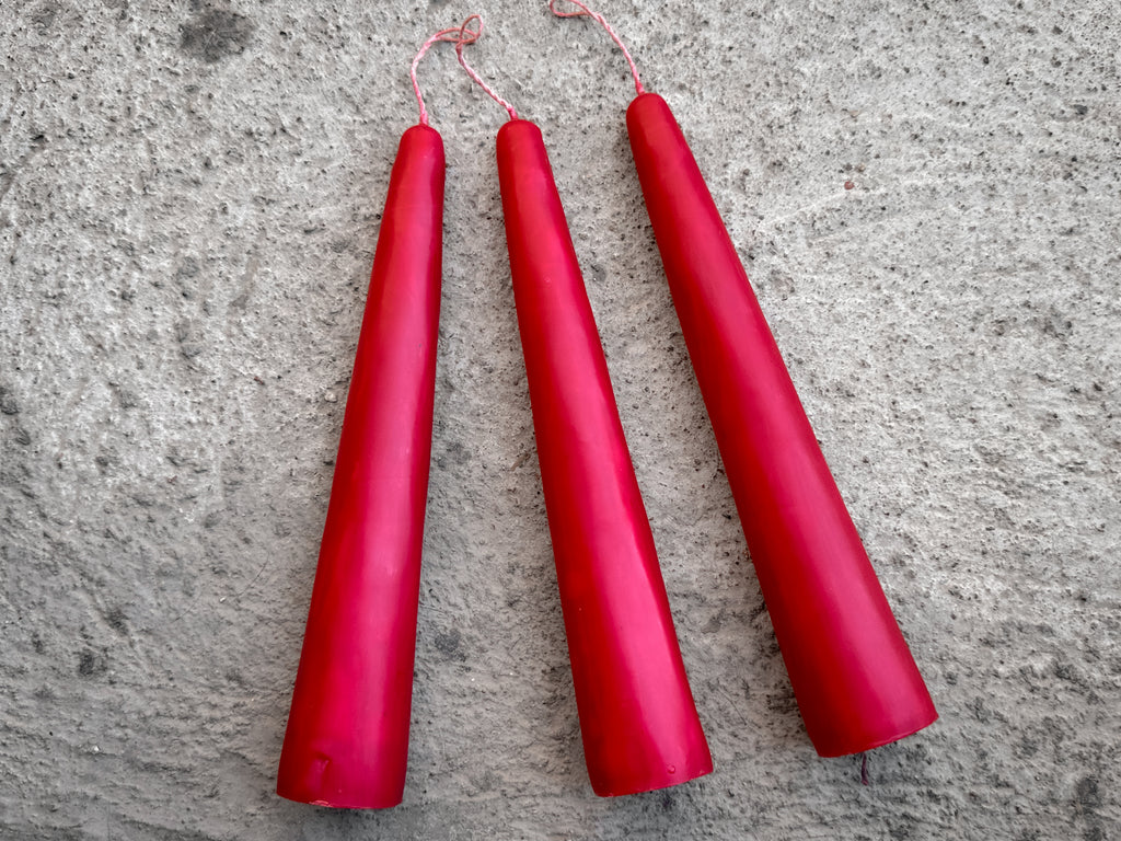 Juego de 3 velas cónicas de cera de abejas Rojas