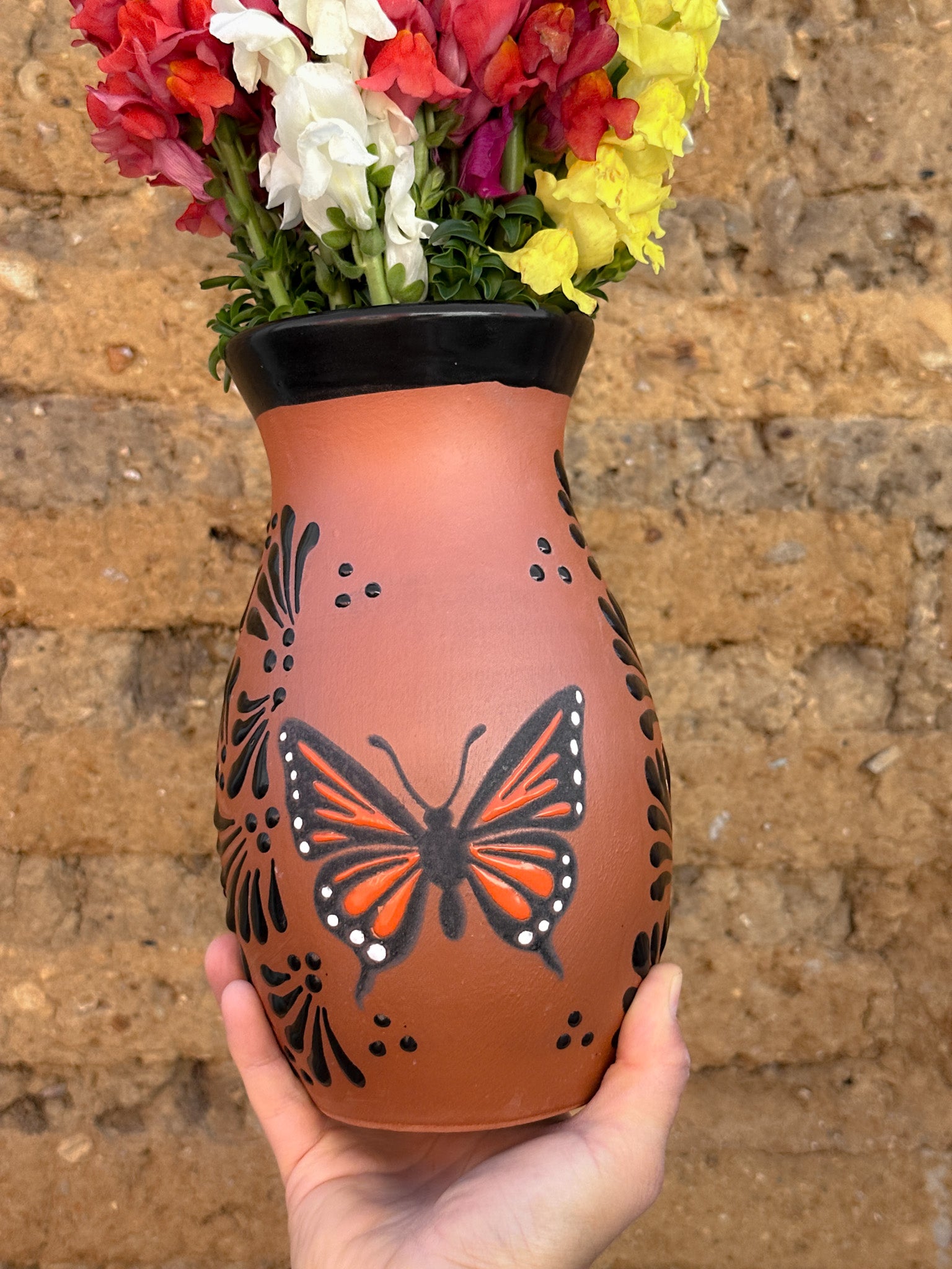 Florero Mariposa Monarca Café -  PREVENTA (6 a 12 SEMANAS)