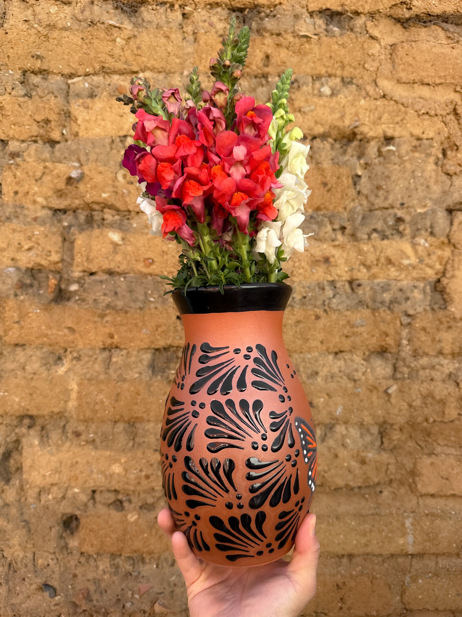 Florero Mariposa Monarca Café -  PREVENTA (6 a 12 SEMANAS)