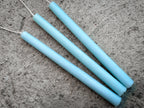 Juego de 3 velas cónicas de cera de abeja Azul Claro