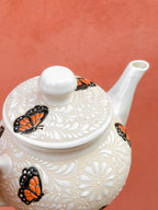 Tetera Mariposa Monarca - PREVENTA (6 a 12 SEMANAS)