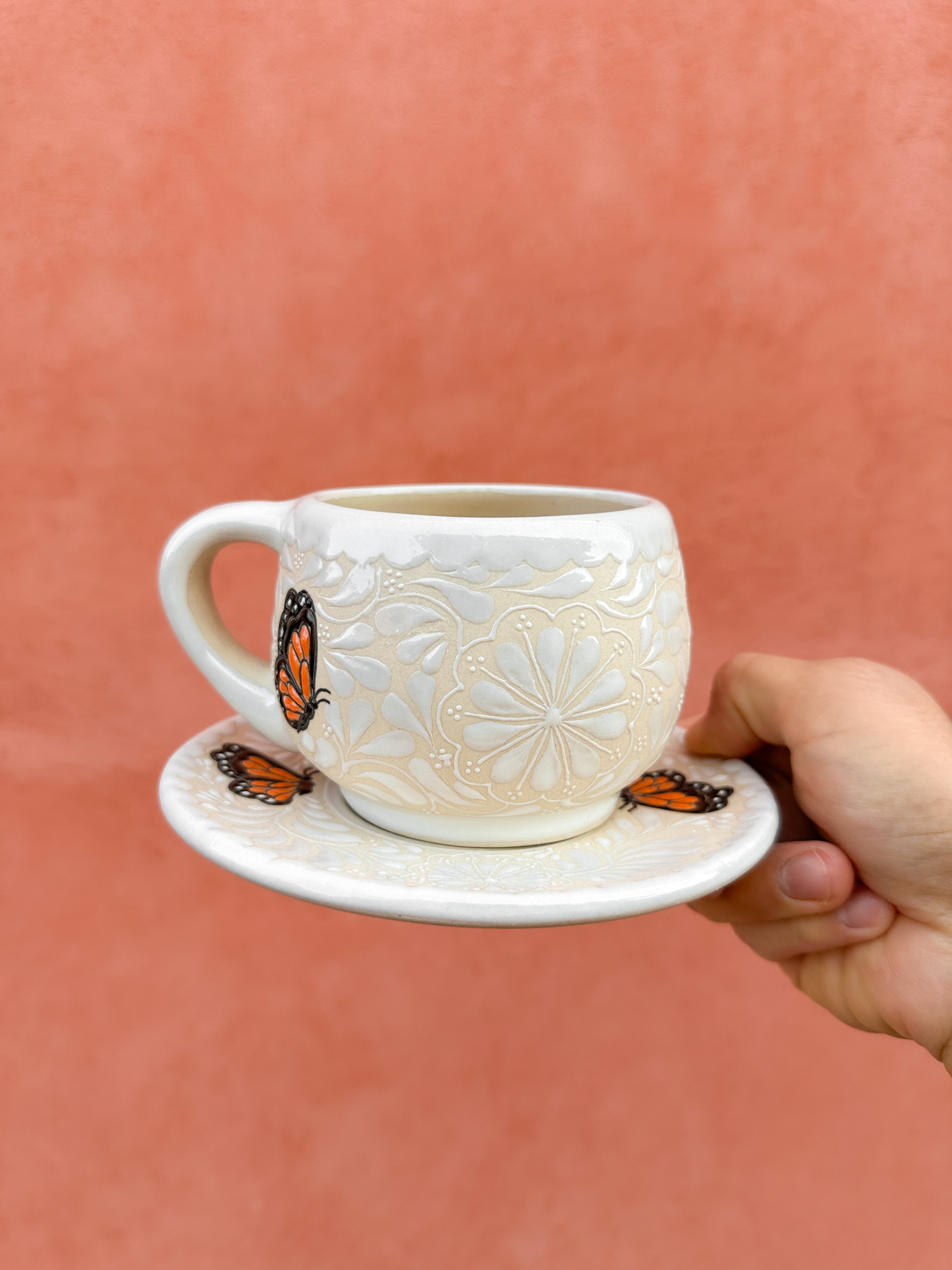 Juego de Taza con Plato Mariposa Monarca - PREVENTA (6 a 12 SEMANAS)