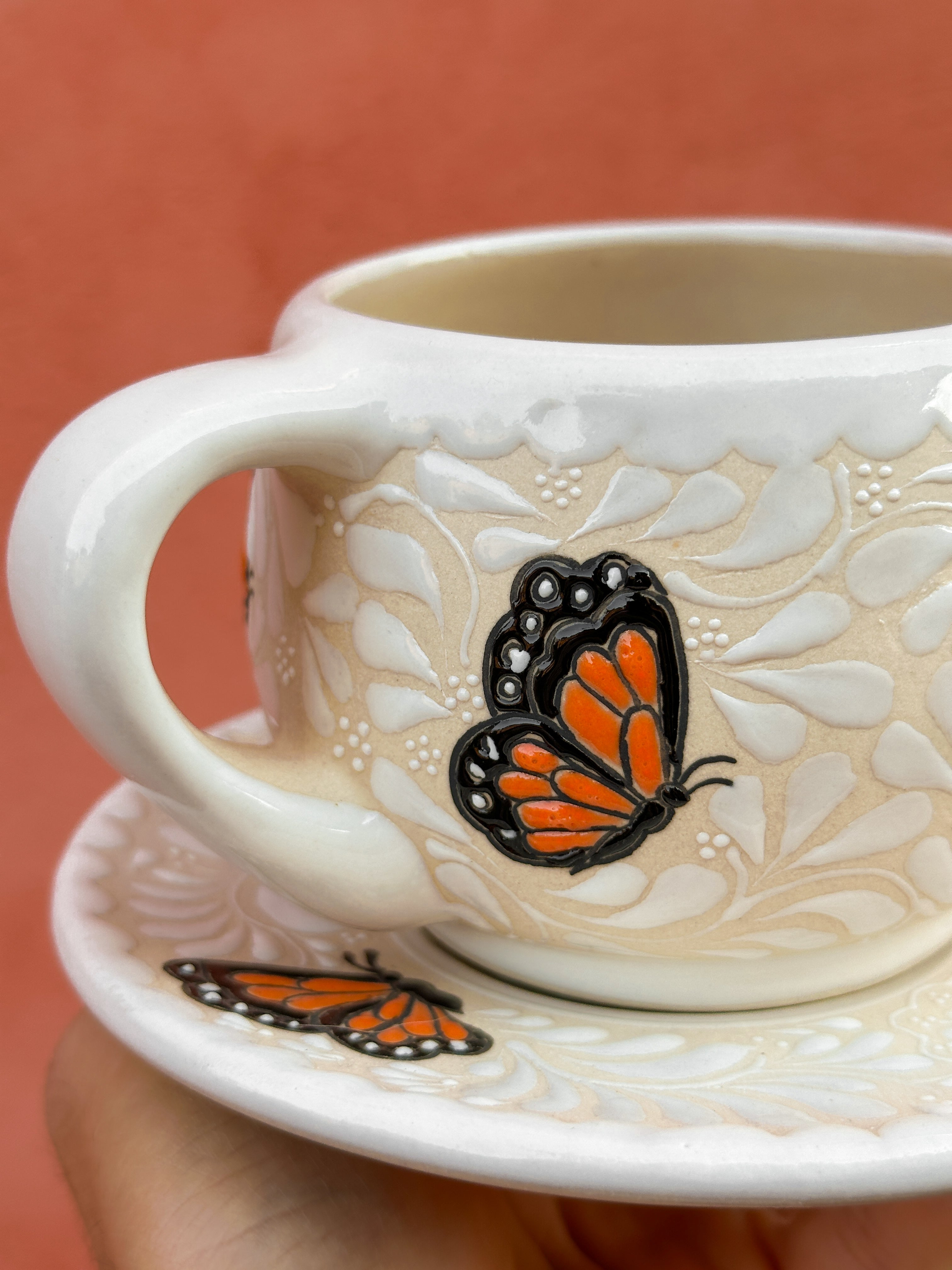 Juego de Taza con Plato Mariposa Monarca - PREVENTA (6 a 12 SEMANAS)
