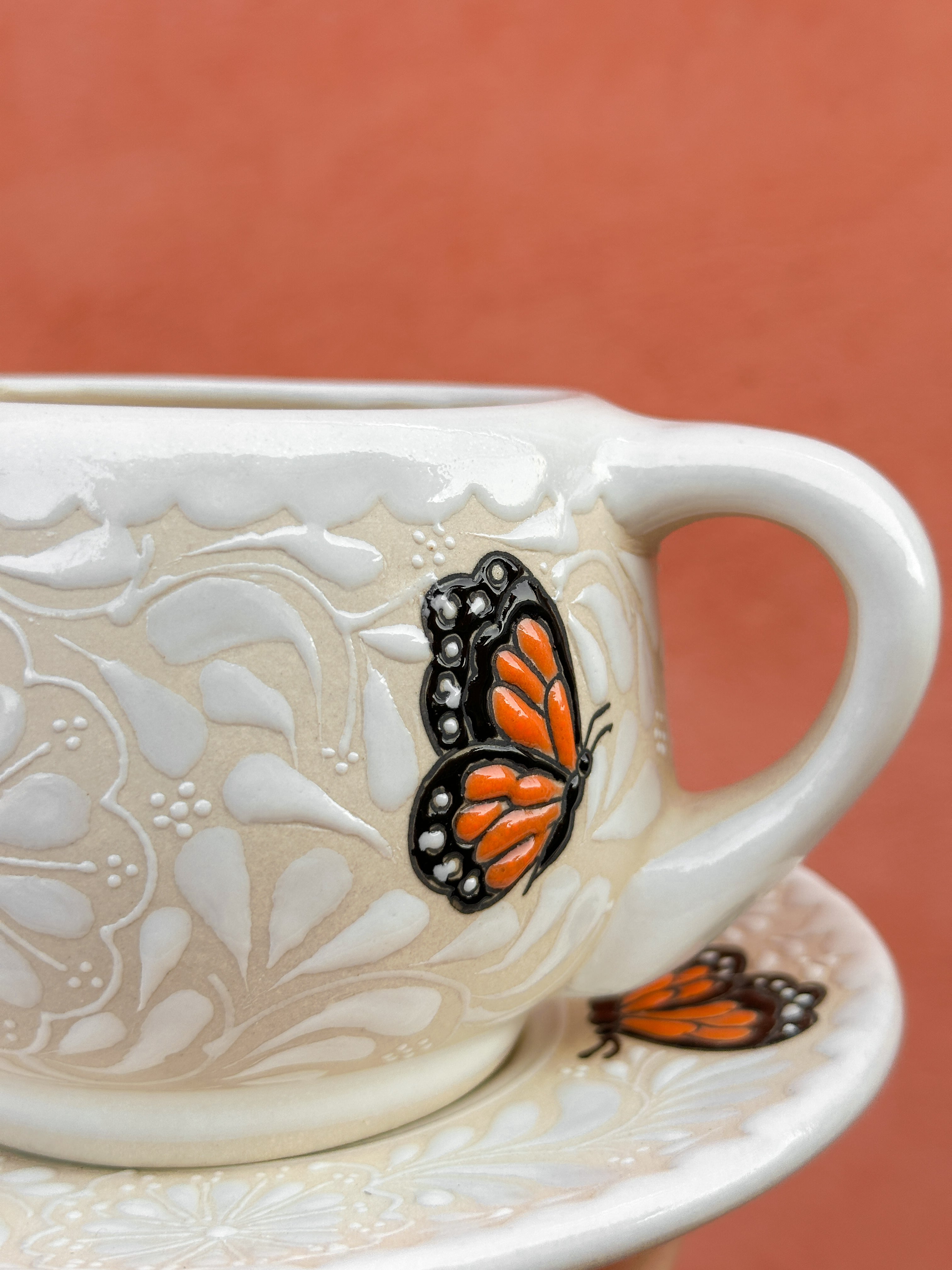 Juego de Taza con Plato Mariposa Monarca - PREVENTA (6 a 12 SEMANAS)