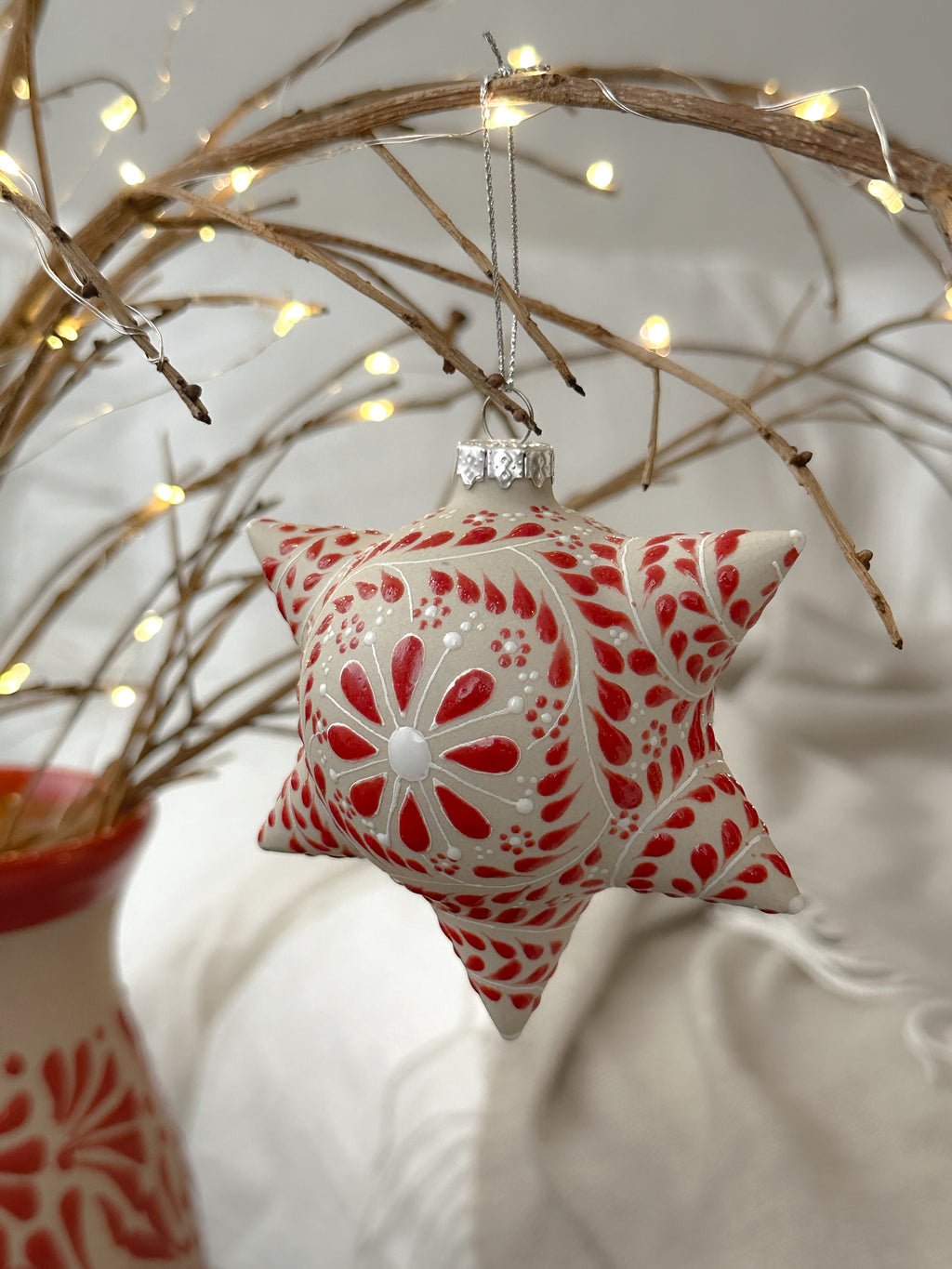 "Piñatas Mexicanas" Esfera de Navidad Roja PREVENTA (6 a 12 SEMANAS)