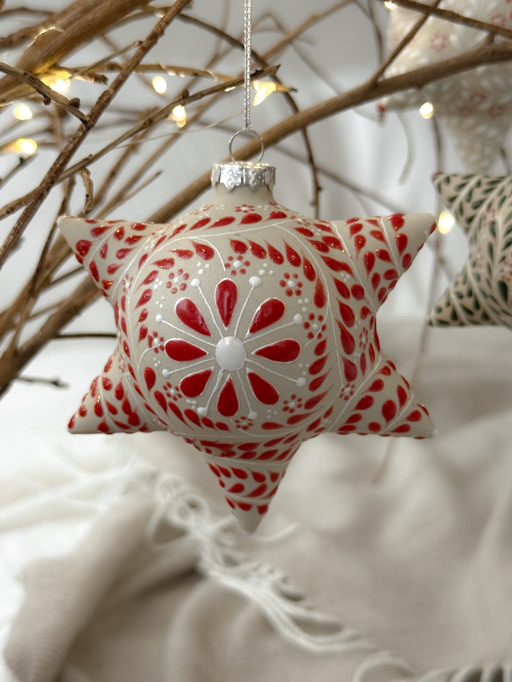 "Piñatas Mexicanas" Esfera de Navidad Roja PREVENTA (6 a 12 SEMANAS)