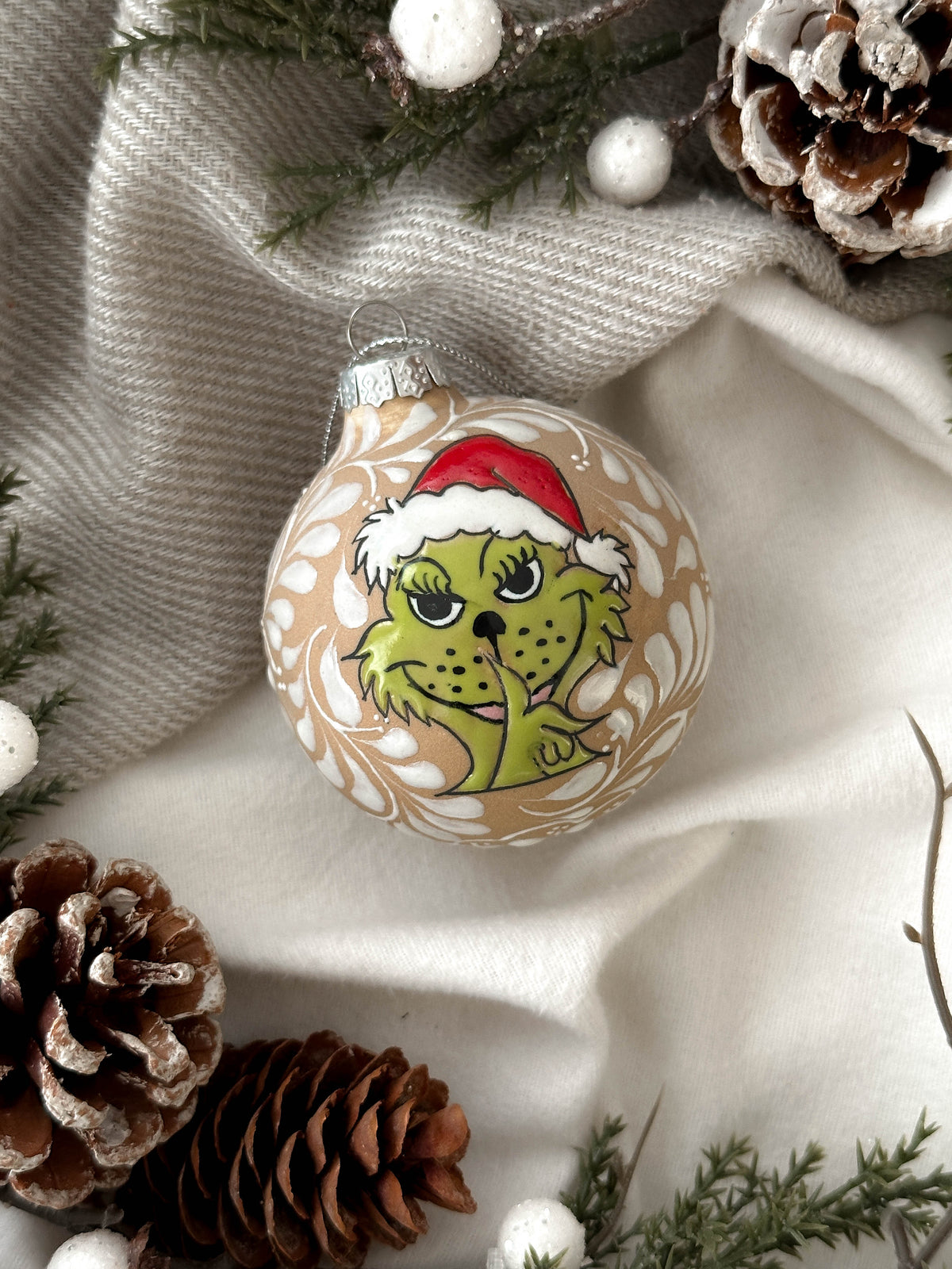 "Grinch" Esfera de Navidad PREVENTA (ENVÍOS 5 DIC)