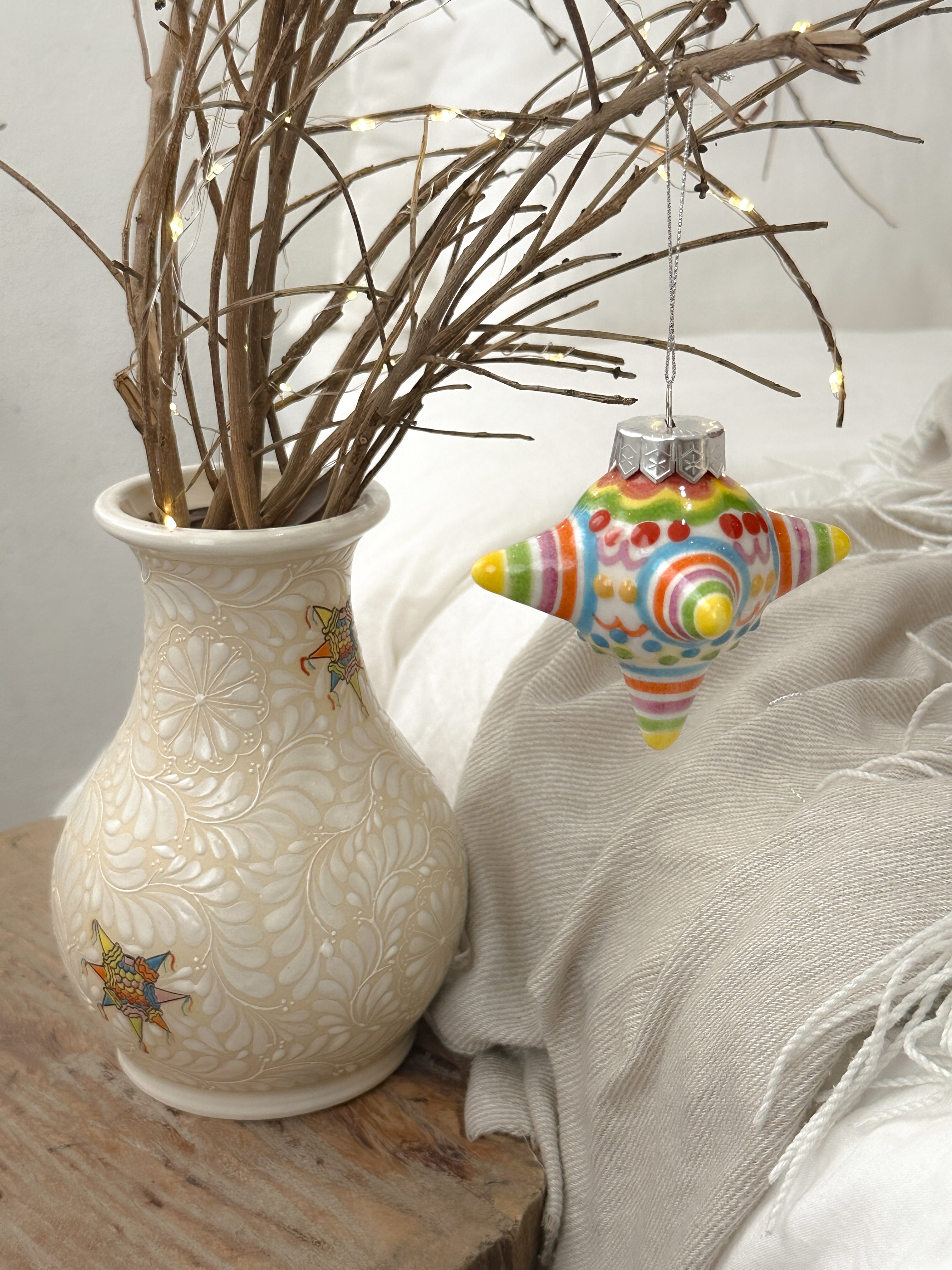 "Talavera" Esfera de Navidad Piñata