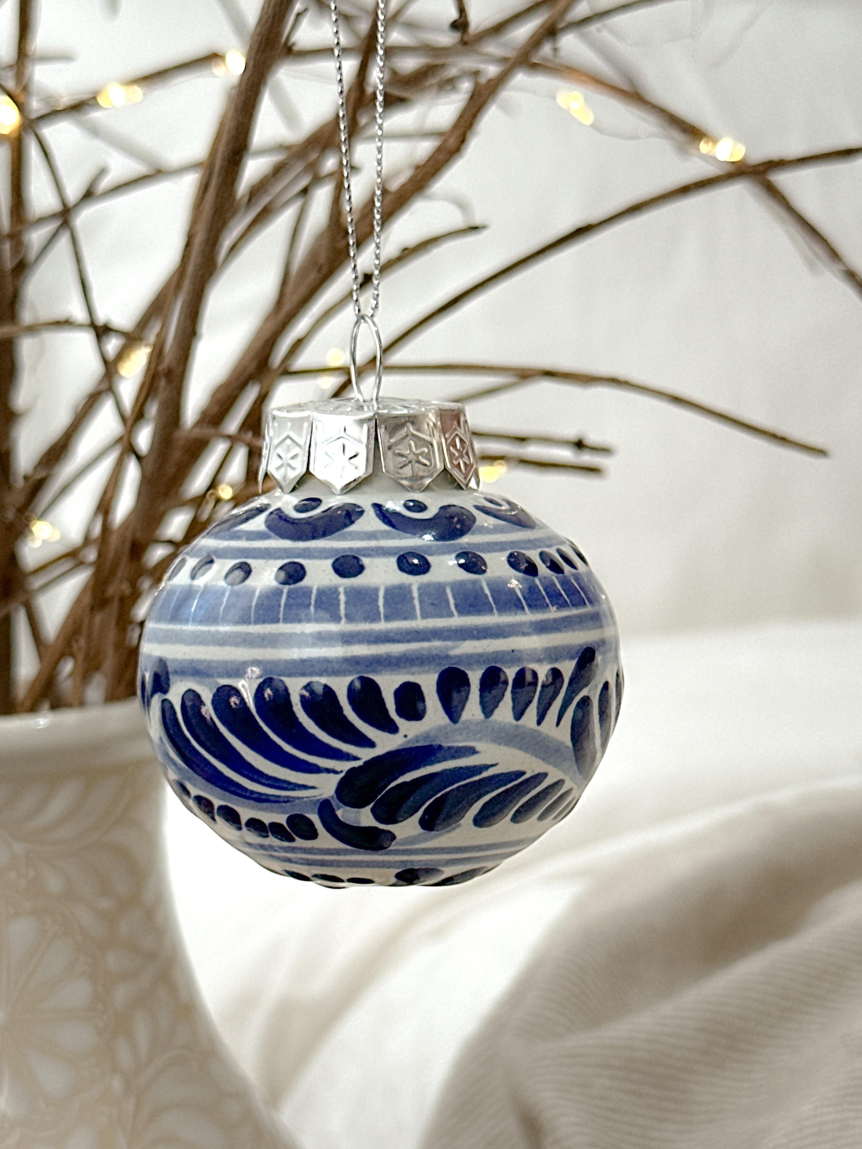 "Talavera" Esfera de Navidad Tradicional PREVENTA (6 a 12 SEMANAS)