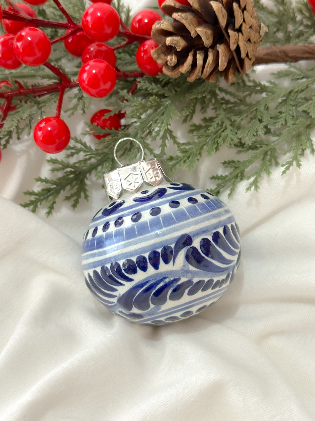 "Talavera" Esfera de Navidad Tradicional PREVENTA (6 a 12 SEMANAS)
