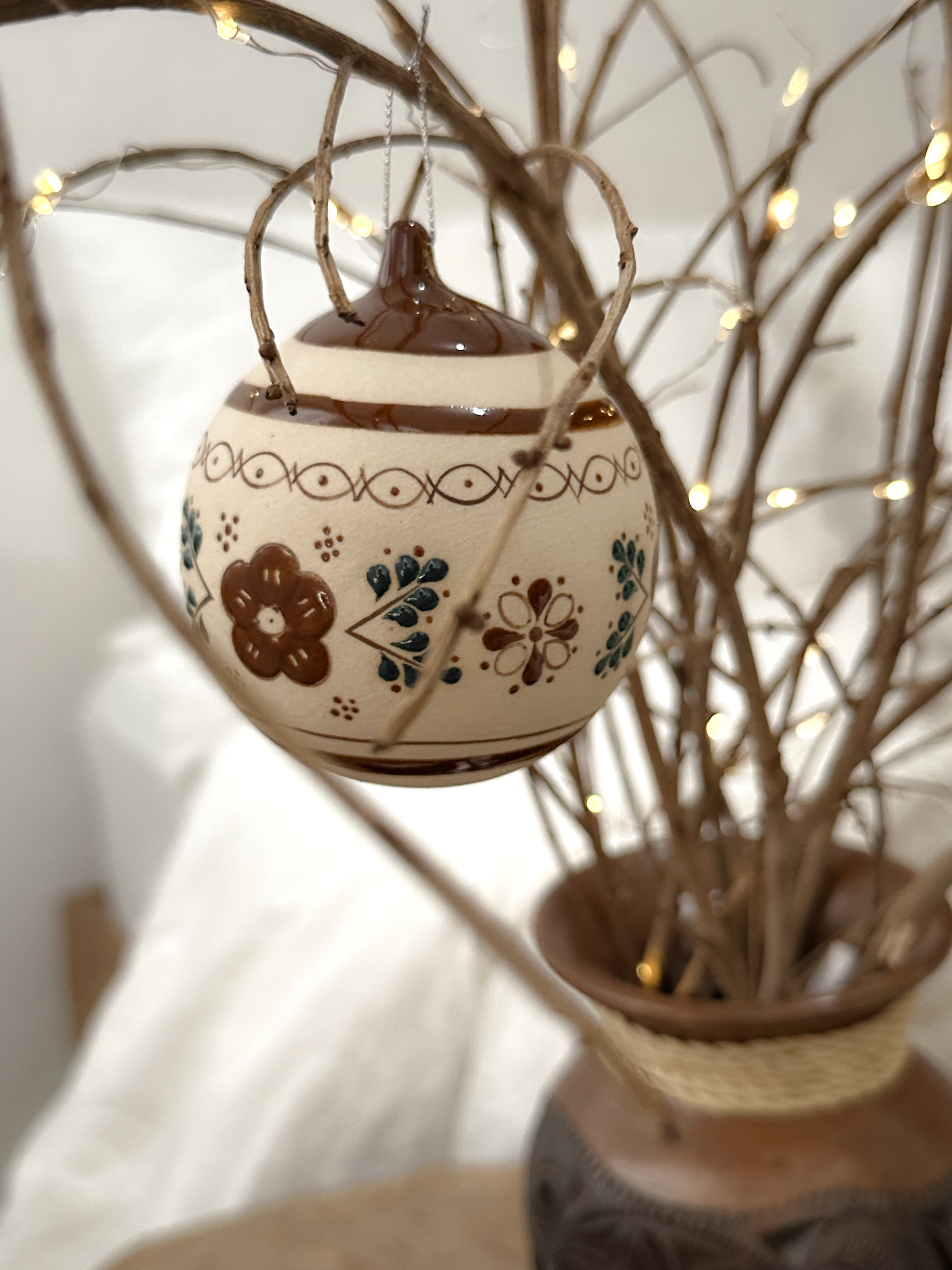 "Casa de la Abuela" Esfera de Navidad Café PREVENTA (6 a 12 SEMANAS)