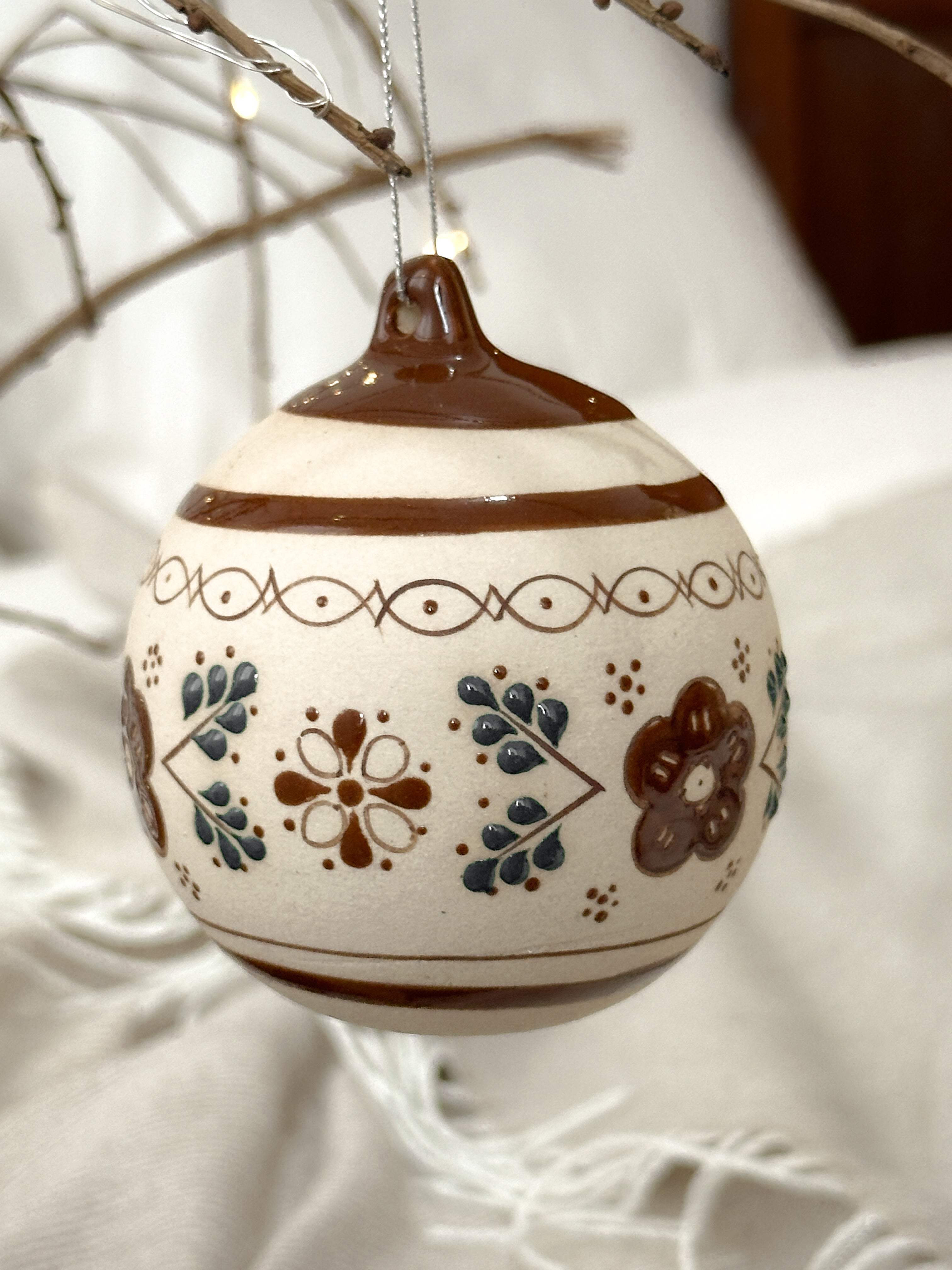 "Casa de la Abuela" Esfera de Navidad Café PREVENTA (6 a 12 SEMANAS)