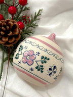 "Casa de la Abuela" Esfera de Navidad Rosa PREVENTA (6 a 12 SEMANAS)