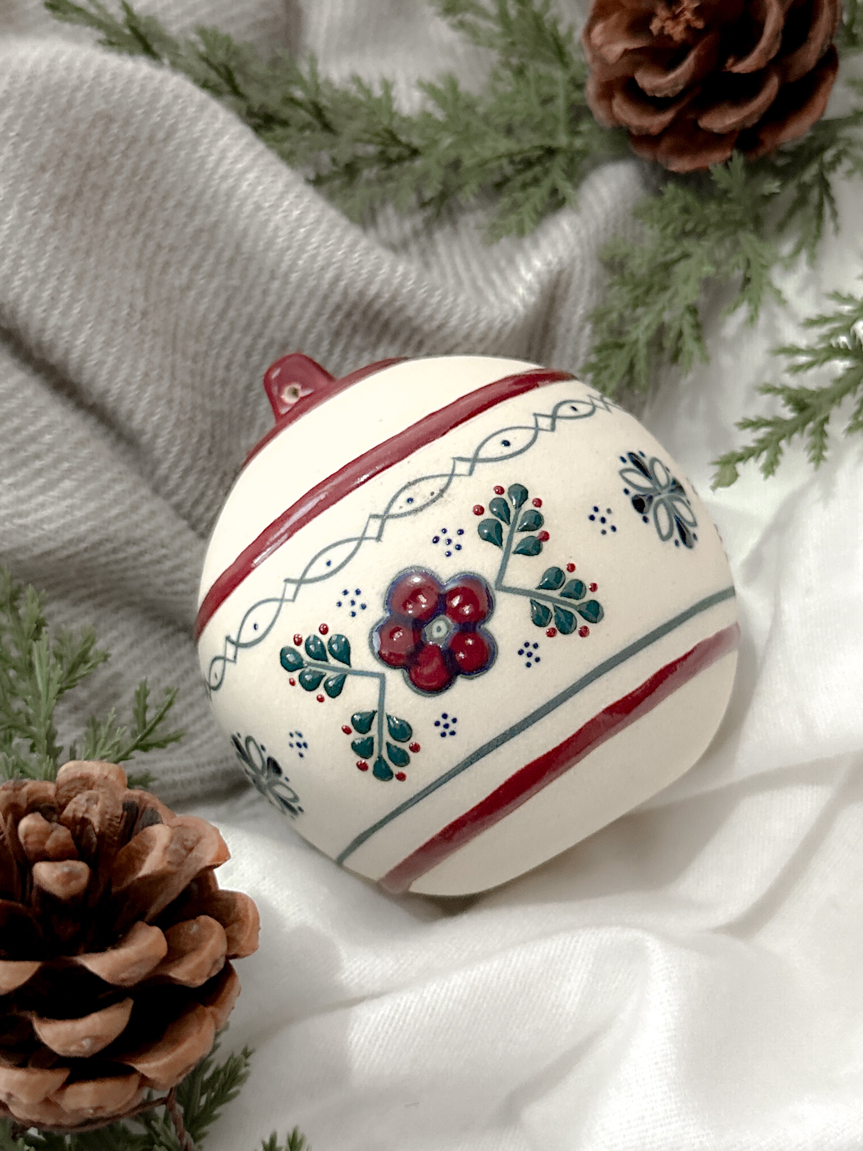"Casa de la Abuela" Esfera de Navidad Vino PREVENTA (6 a 12 SEMANAS)