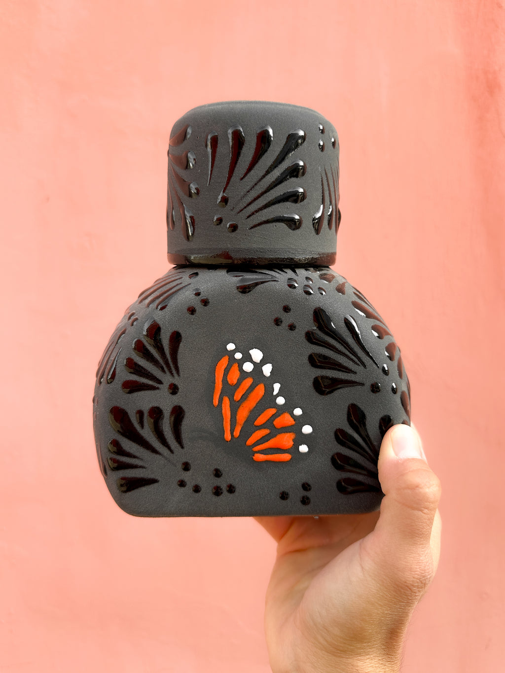 Licorera Mariposa Monarca Negro -  PREVENTA (6 a 12 SEMANAS)