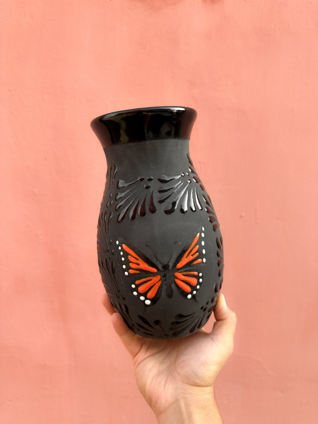 Florero Mariposa Monarca Negro -  PREVENTA (6 a 12 SEMANAS)
