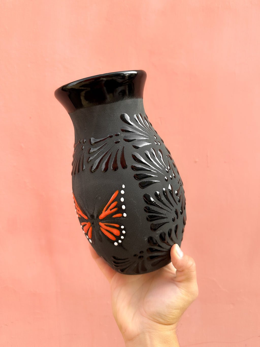 Florero Mariposa Monarca Negro -  PREVENTA (6 a 12 SEMANAS)