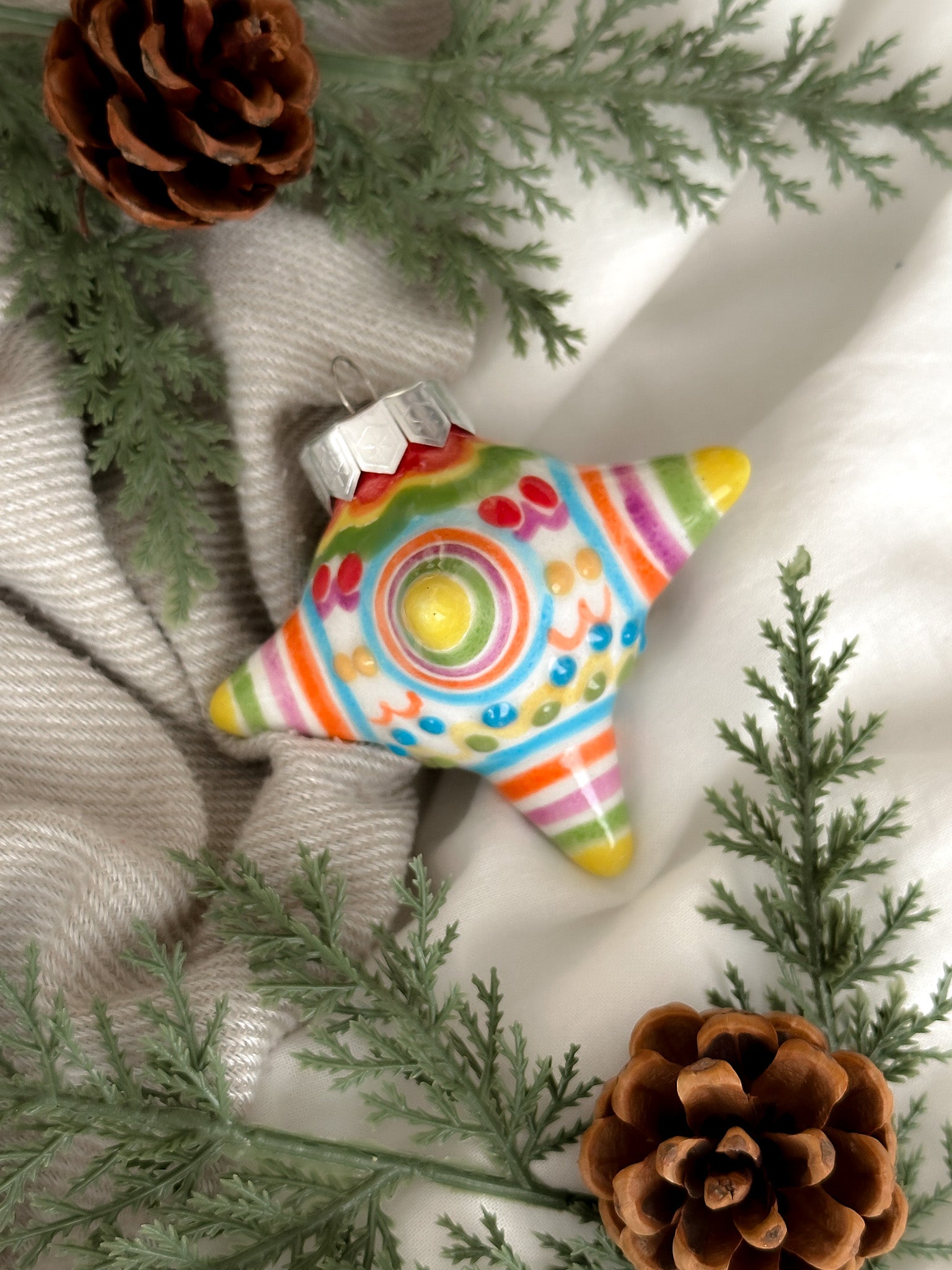 "Talavera" Esfera de Navidad Piñata