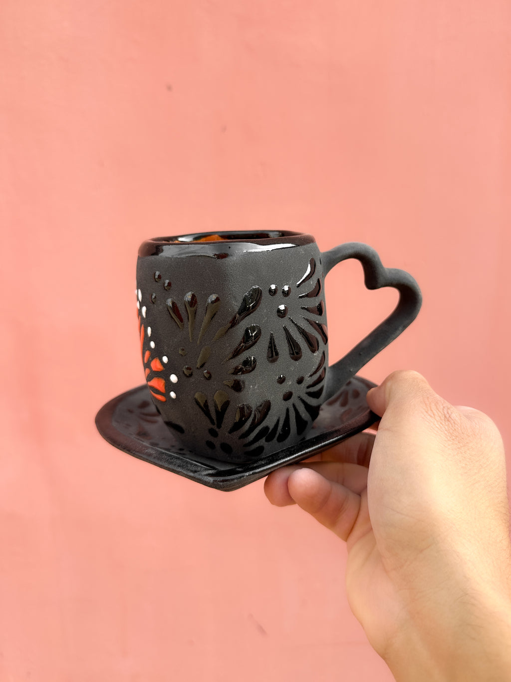 Set Taza y Plato Mariposa Monarca Negro -  PREVENTA (6 a 12 SEMANAS)