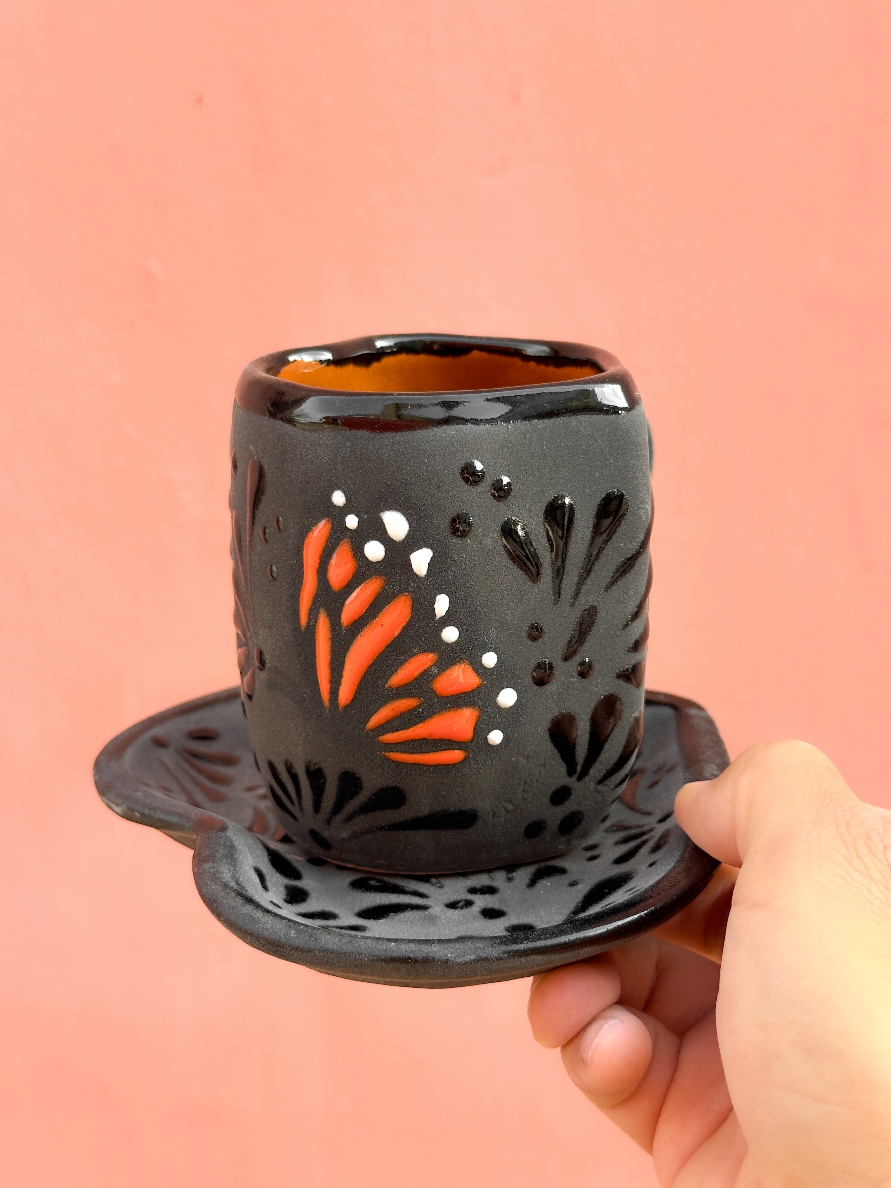 Set Taza y Plato Mariposa Monarca Negro -  PREVENTA (6 a 12 SEMANAS)