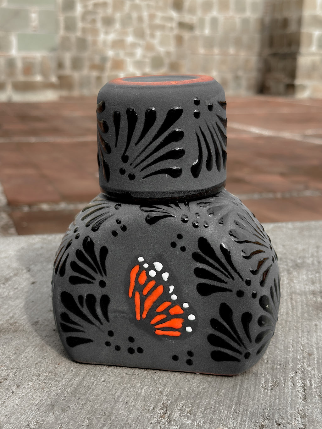 Licorera Mariposa Monarca Negro -  PREVENTA (6 a 12 SEMANAS)