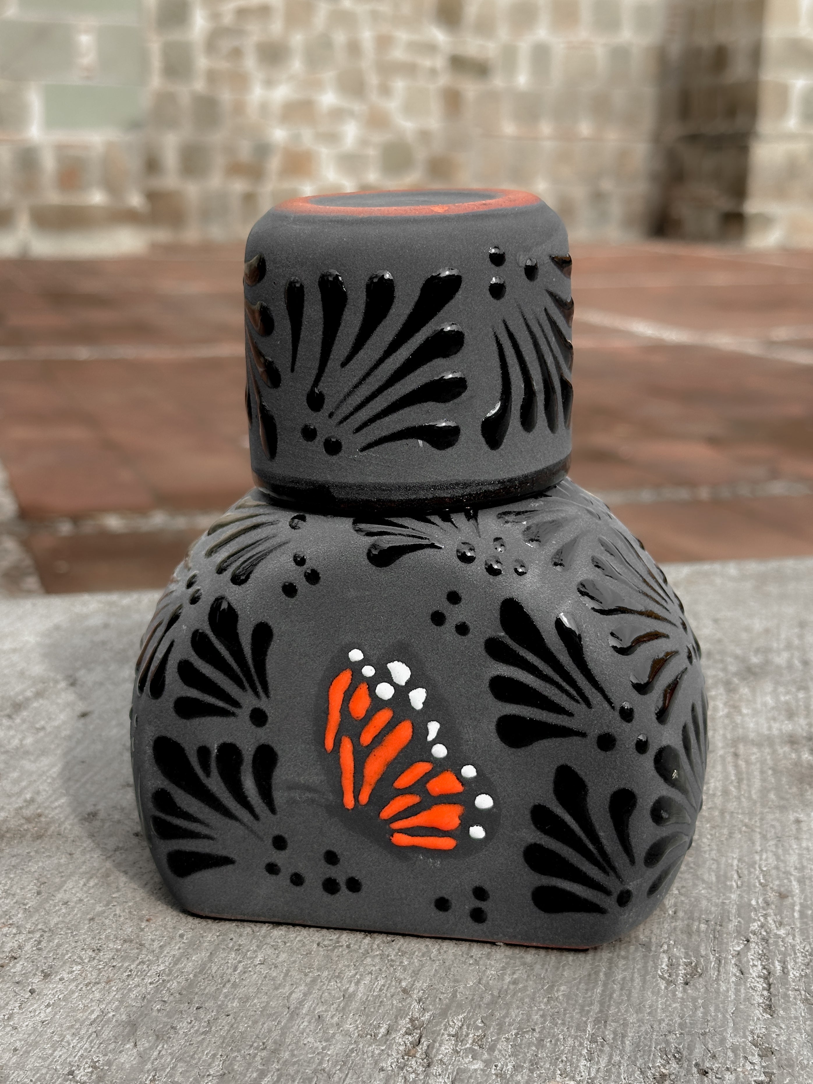 Licorera Mariposa Monarca Negro -  PREVENTA (6 a 12 SEMANAS)