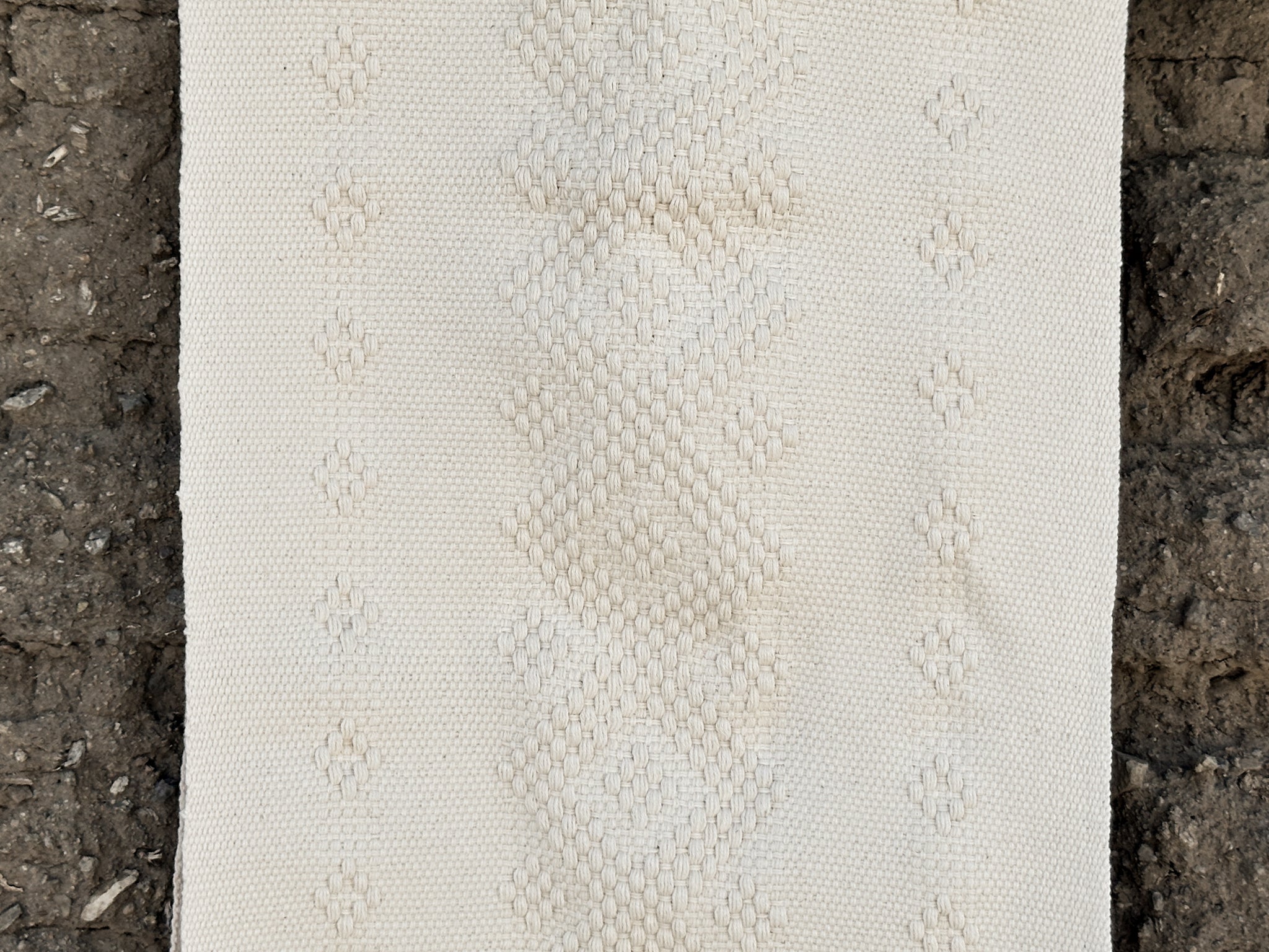 Camino de Mesa "Daniela"