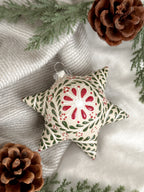 "Piñatas Mexicanas" Esfera de Navidad Verde PREVENTA (6 a 12 SEMANAS)