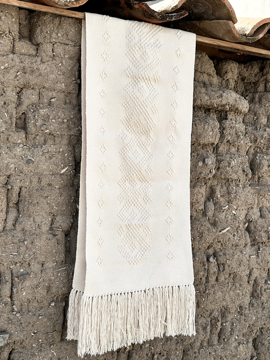 Camino de Mesa "Daniela"