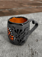 Taza Mariposa Monarca Negro -  PREVENTA (6 a 12 SEMANAS)