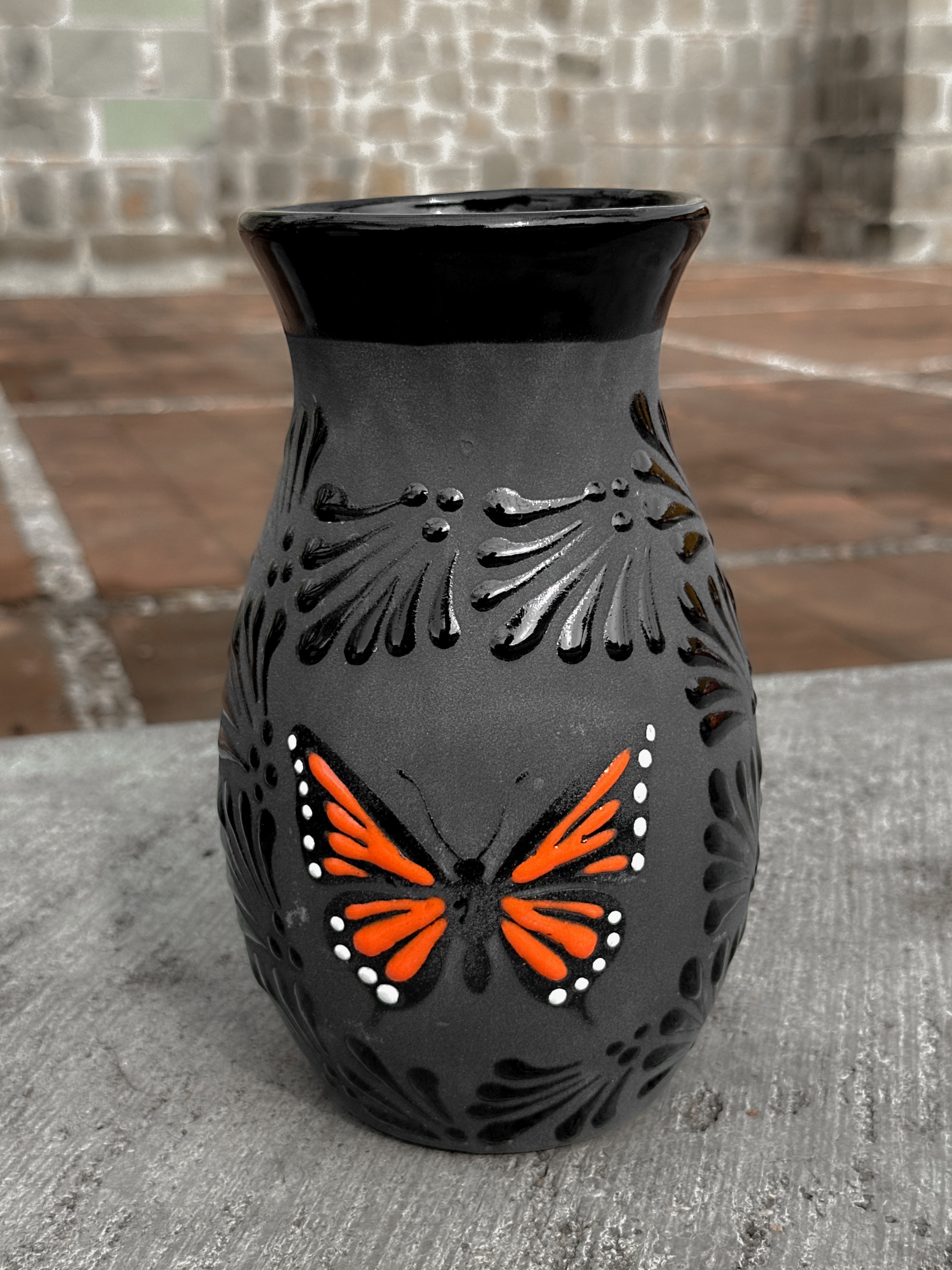 Florero Mariposa Monarca Negro -  PREVENTA (6 a 12 SEMANAS)