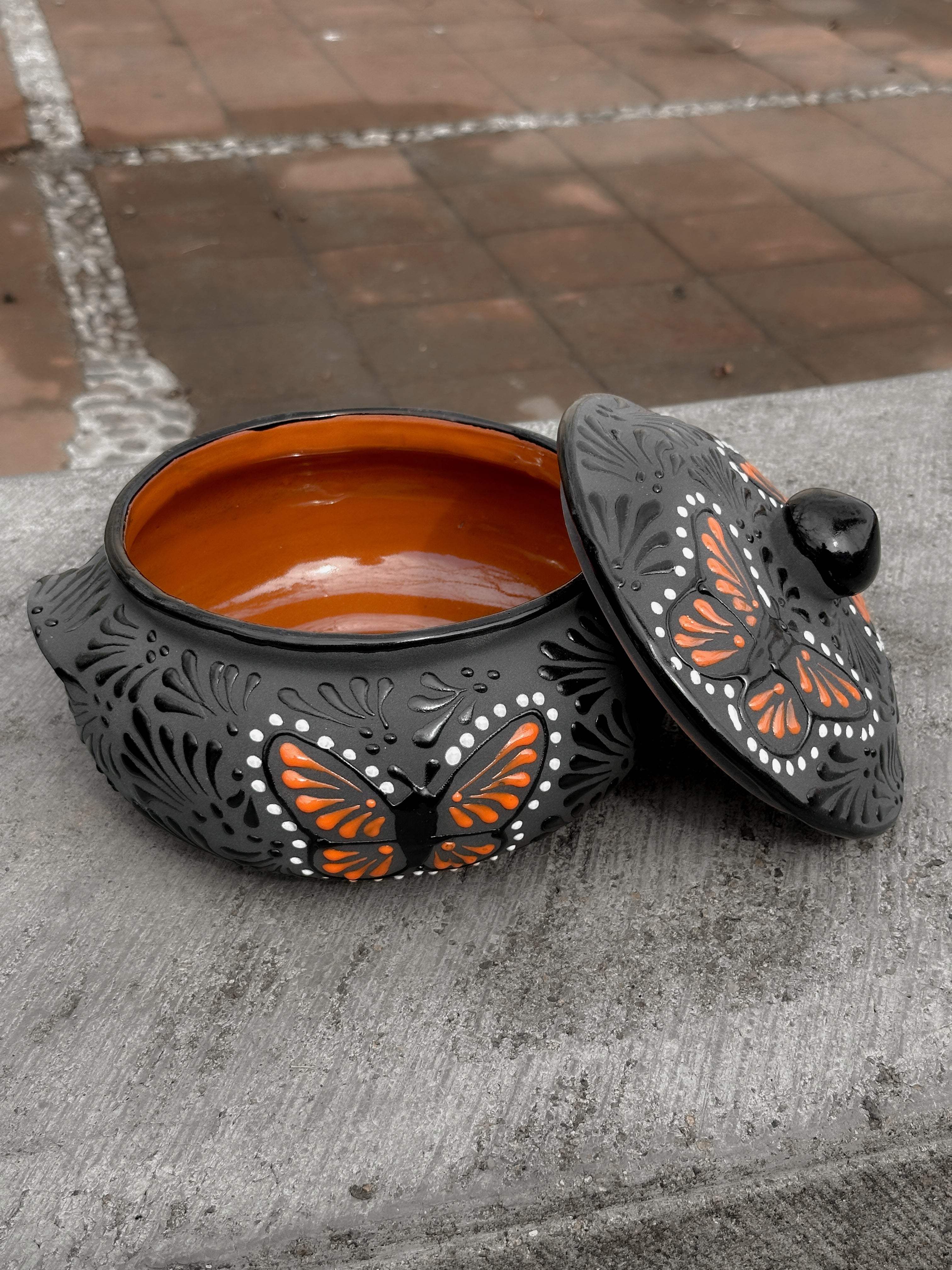 Cazuela Mariposa Monarca Negro -  PREVENTA (6 a 12 SEMANAS)