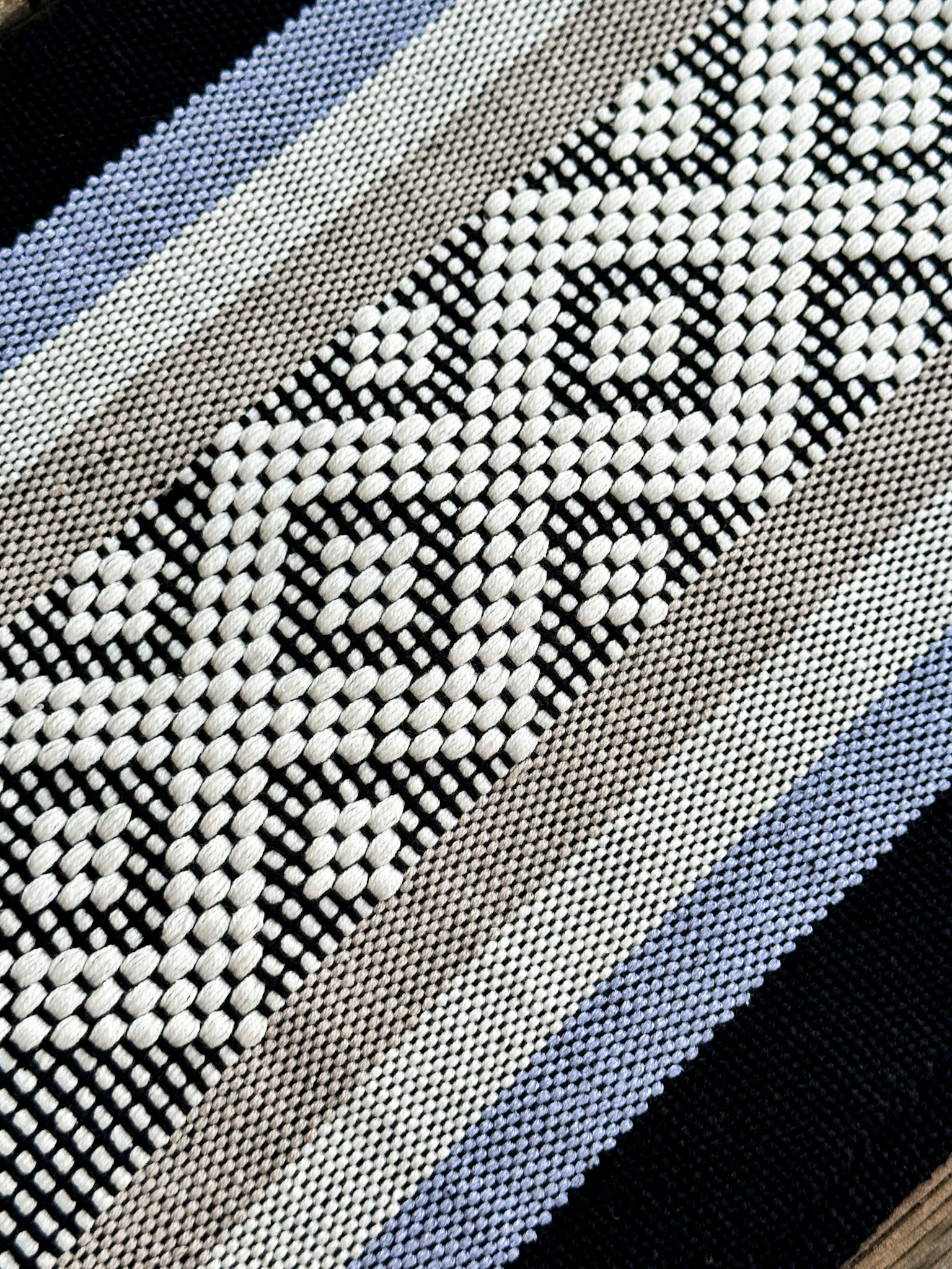 Camino de Mesa "Luna"