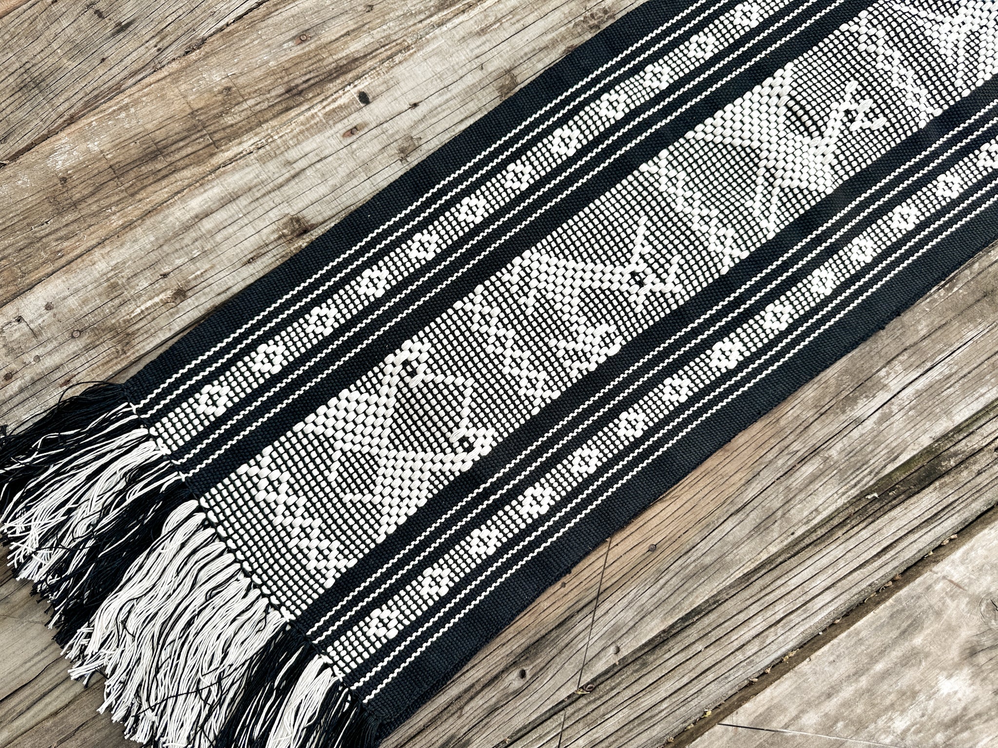 Camino de Mesa "Martina"