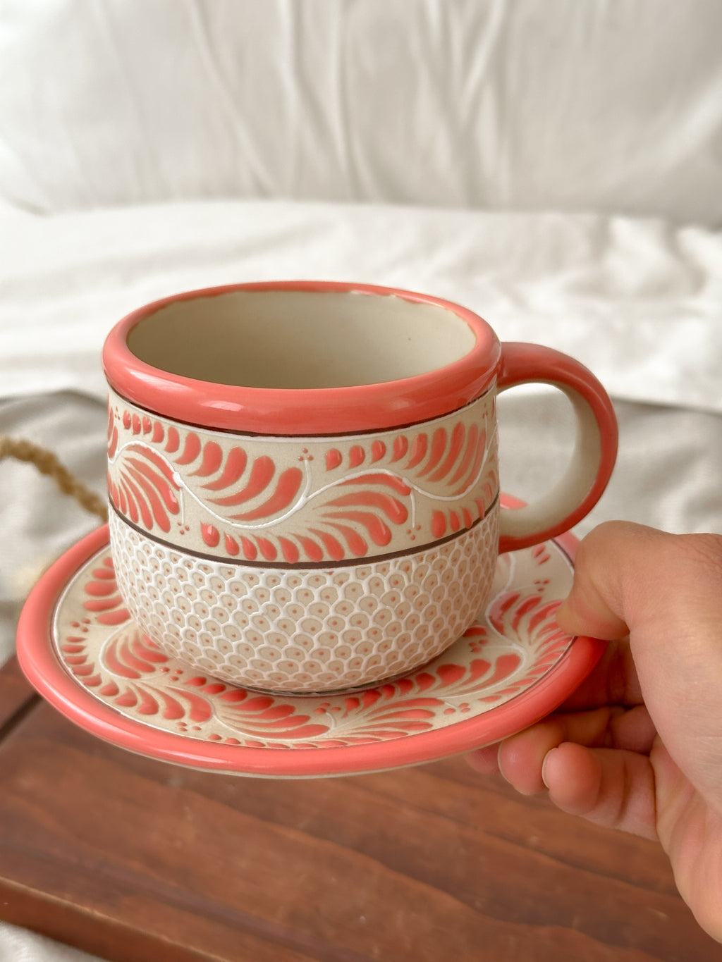 Juego de Taza y Plato Raíces Coral - PREVENTA (6 a 12 SEMANAS)
