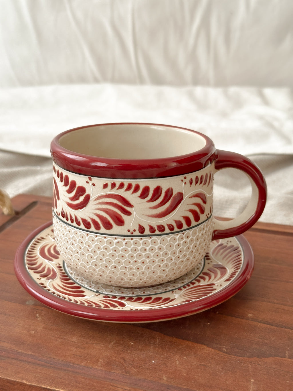 Juego de Taza y Plato Raíces Vino - PREVENTA (6 a 12 SEMANAS)