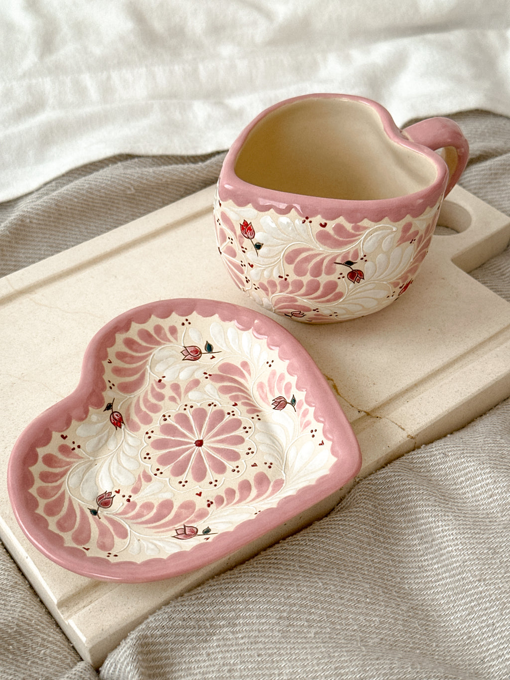 Juego de Taza con Plato Tulipanes Corazon - PREVENTA (6 a 12 SEMANAS)