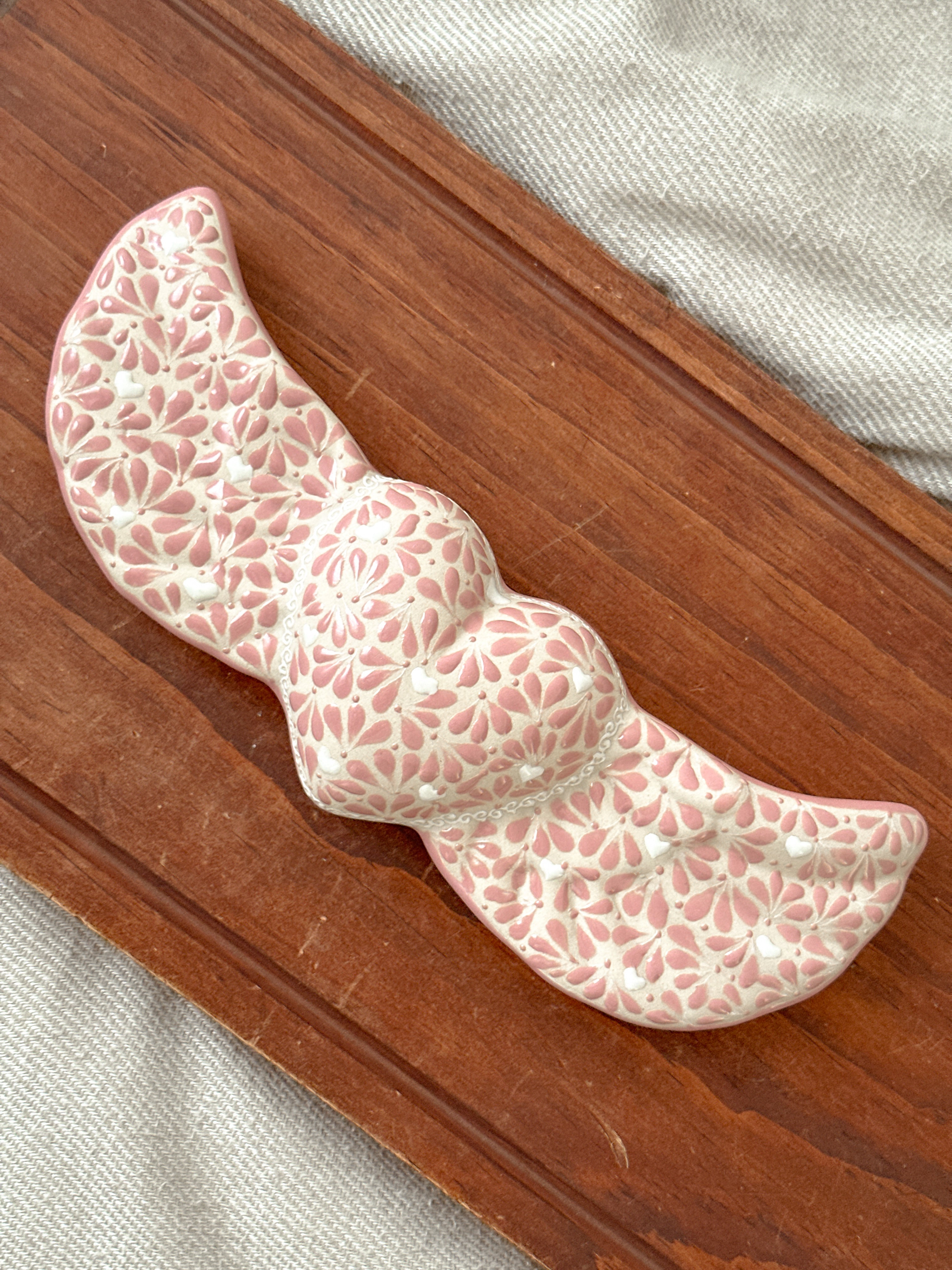 Adorno de Pared Milagrito Rosa - PREVENTA (6 a 12 SEMANAS)