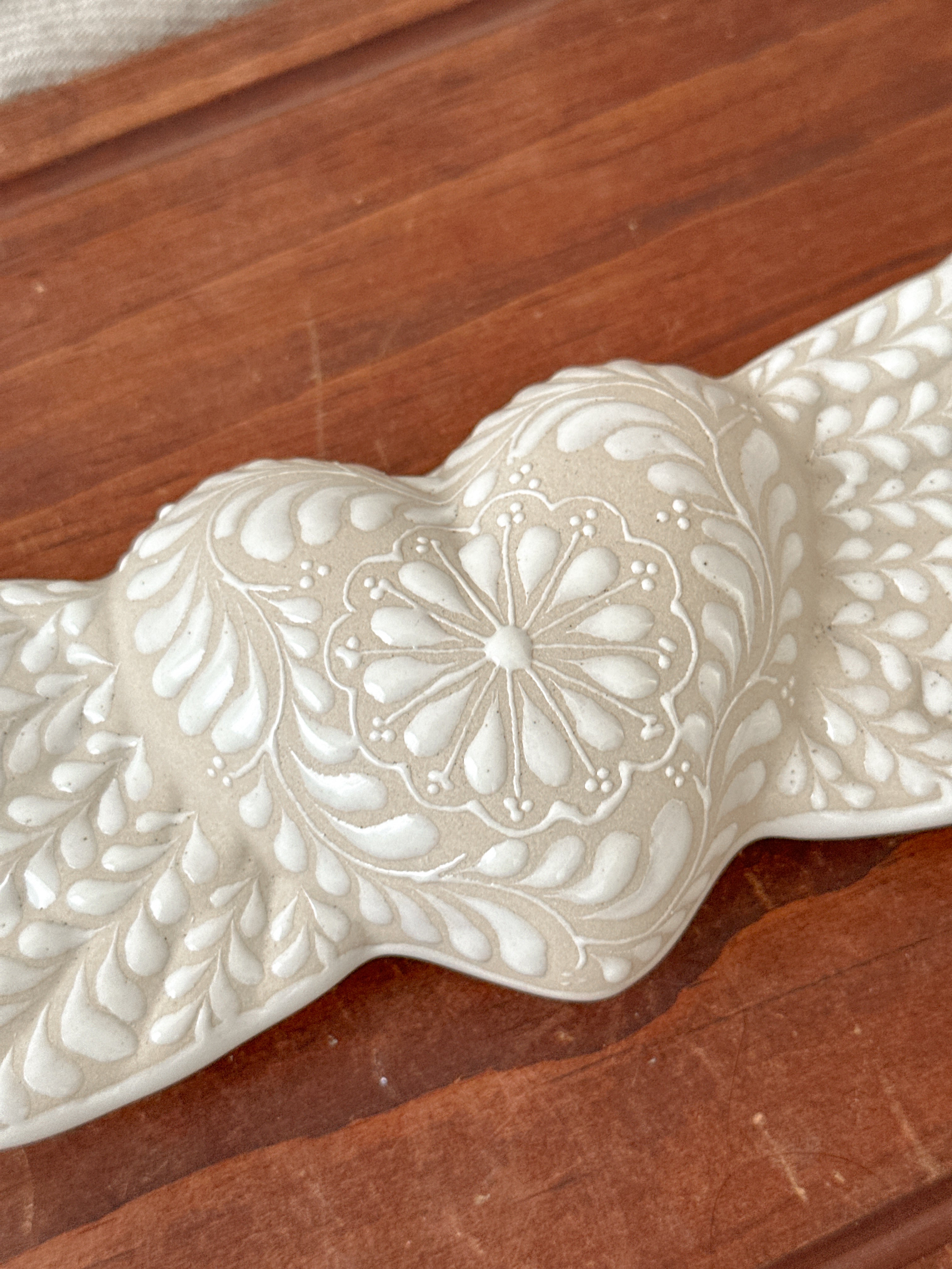 Adorno de Pared Milagrito Blanco - PREVENTA (6 a 12 SEMANAS)