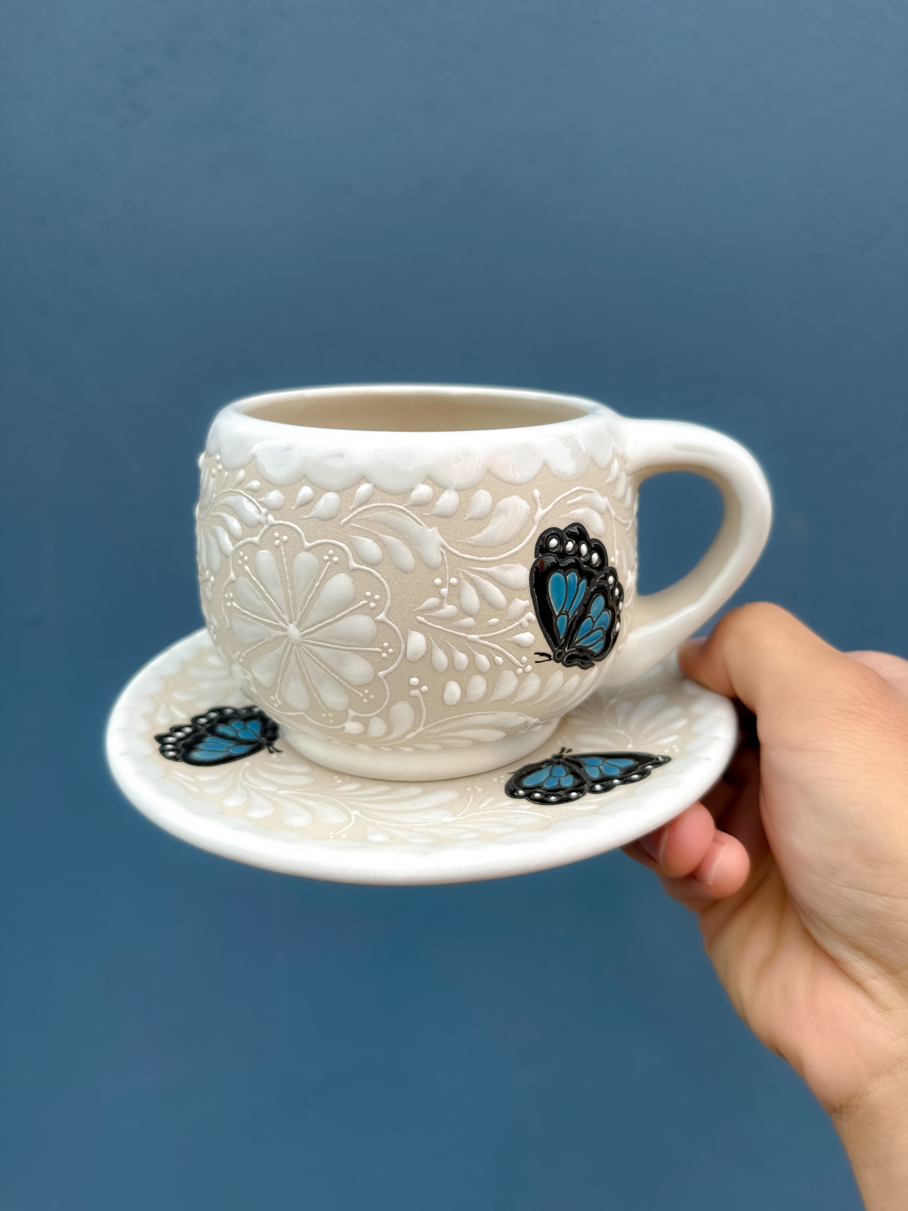 Juego de Taza con Plato Mariposa Azul - PREVENTA (6 a 12 SEMANASA)