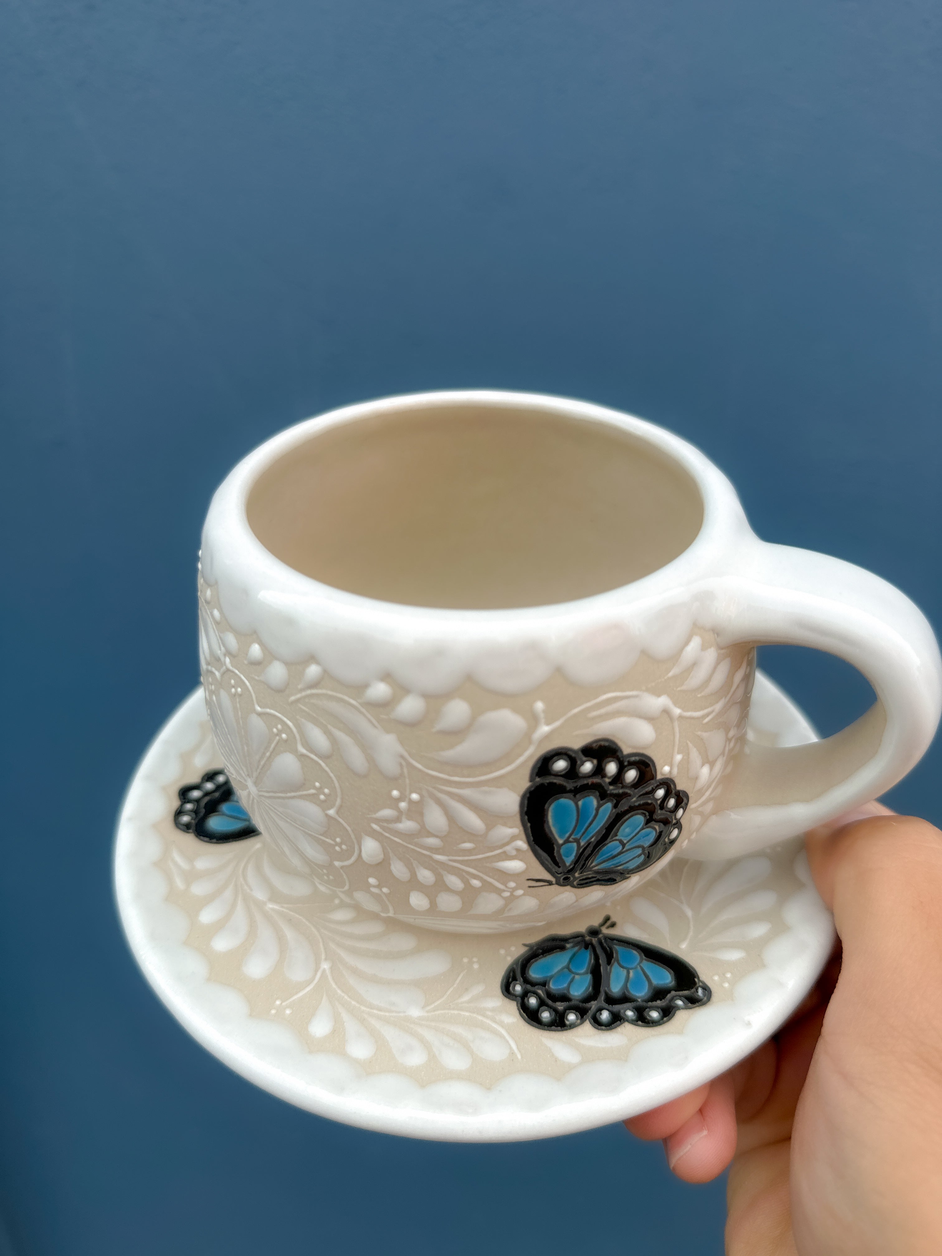 Juego de Taza con Plato Mariposa Azul - PREVENTA (6 a 12 SEMANASA)