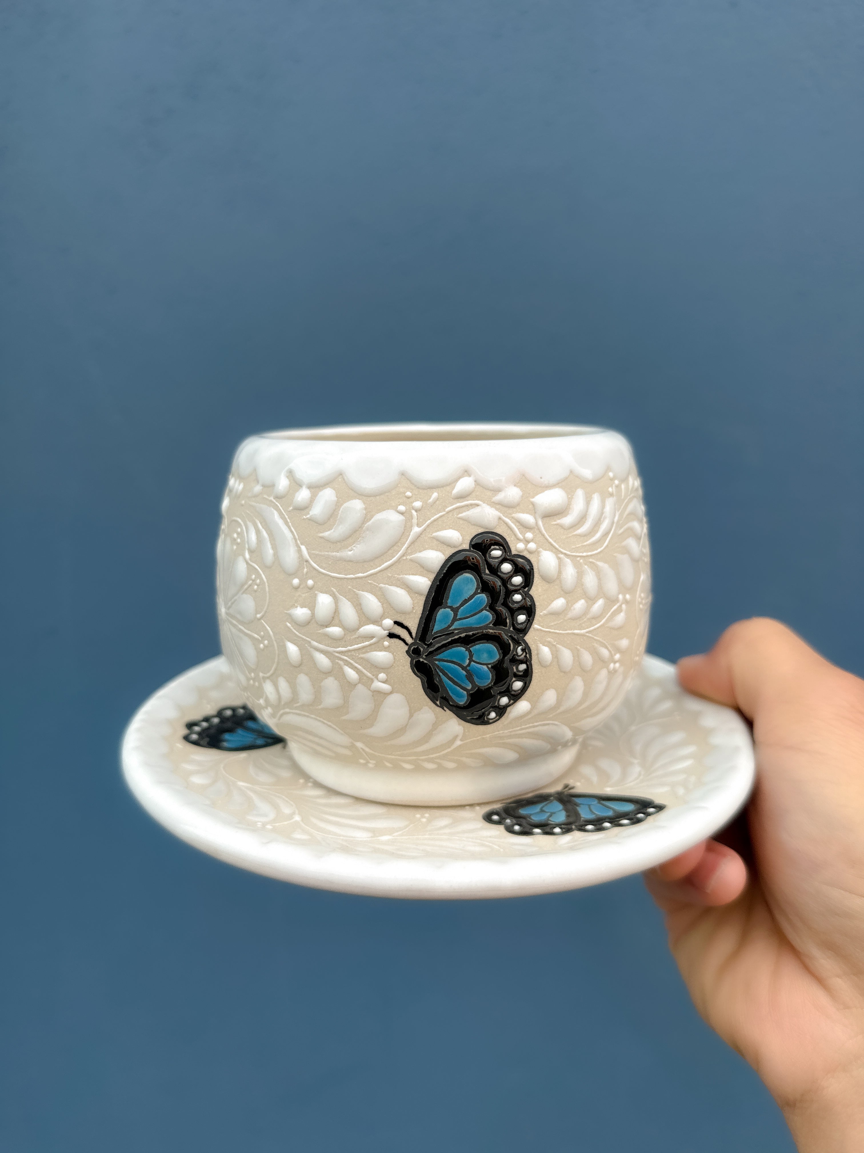 Juego de Taza con Plato Mariposa Azul - PREVENTA (6 a 12 SEMANASA)