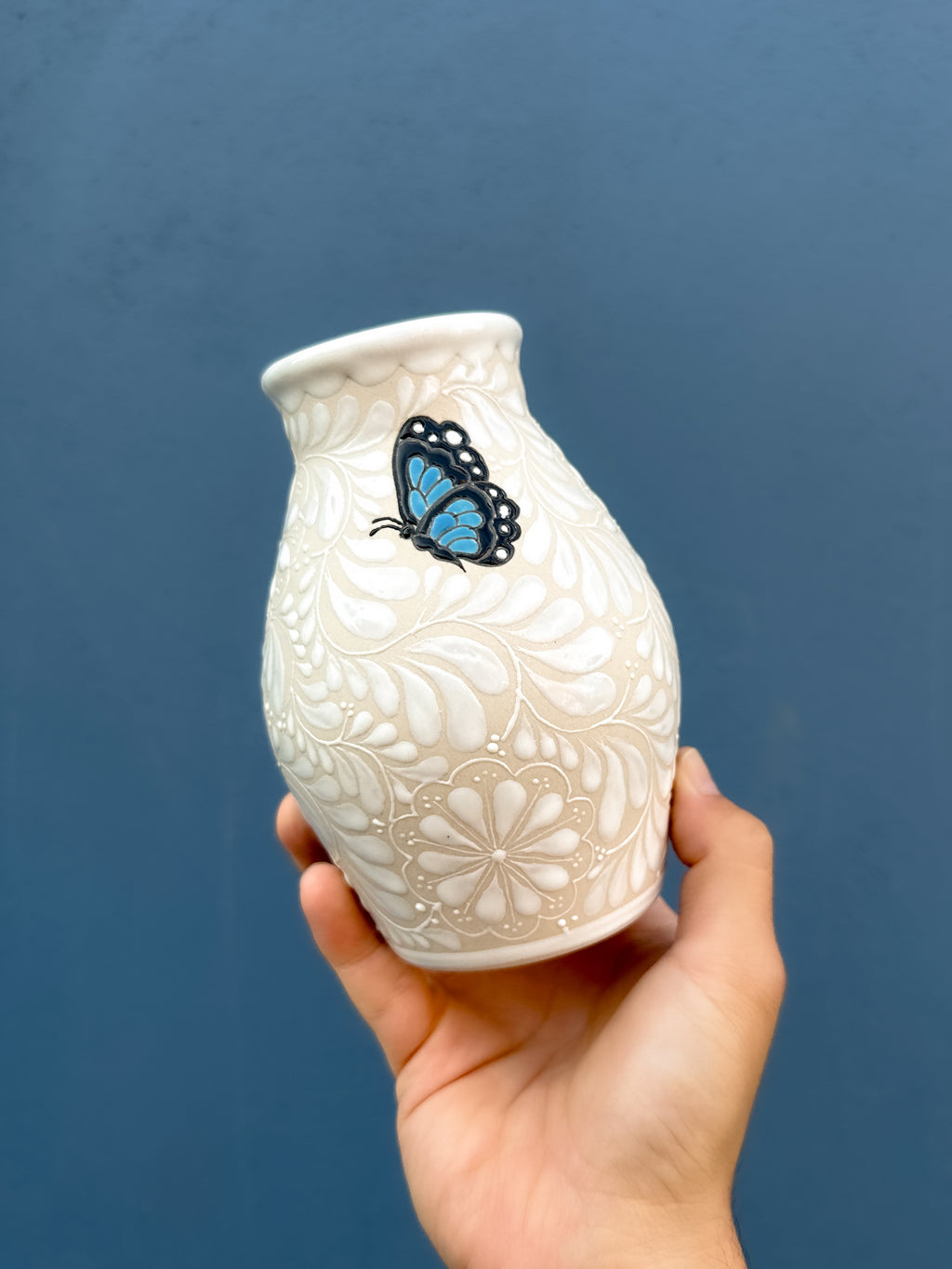Florero Chico Mariposa Azul - PREVENTA (6 a 12 SEMANAS)