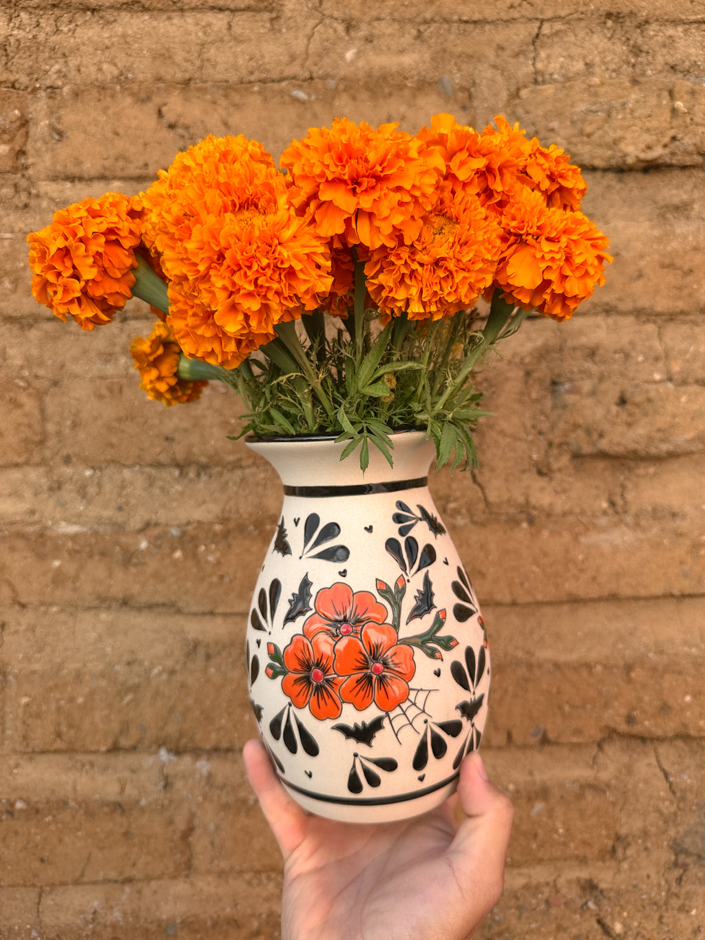 Florero Flores y Murciélagos - PREVENTA (6 a 12 SEMANAS)