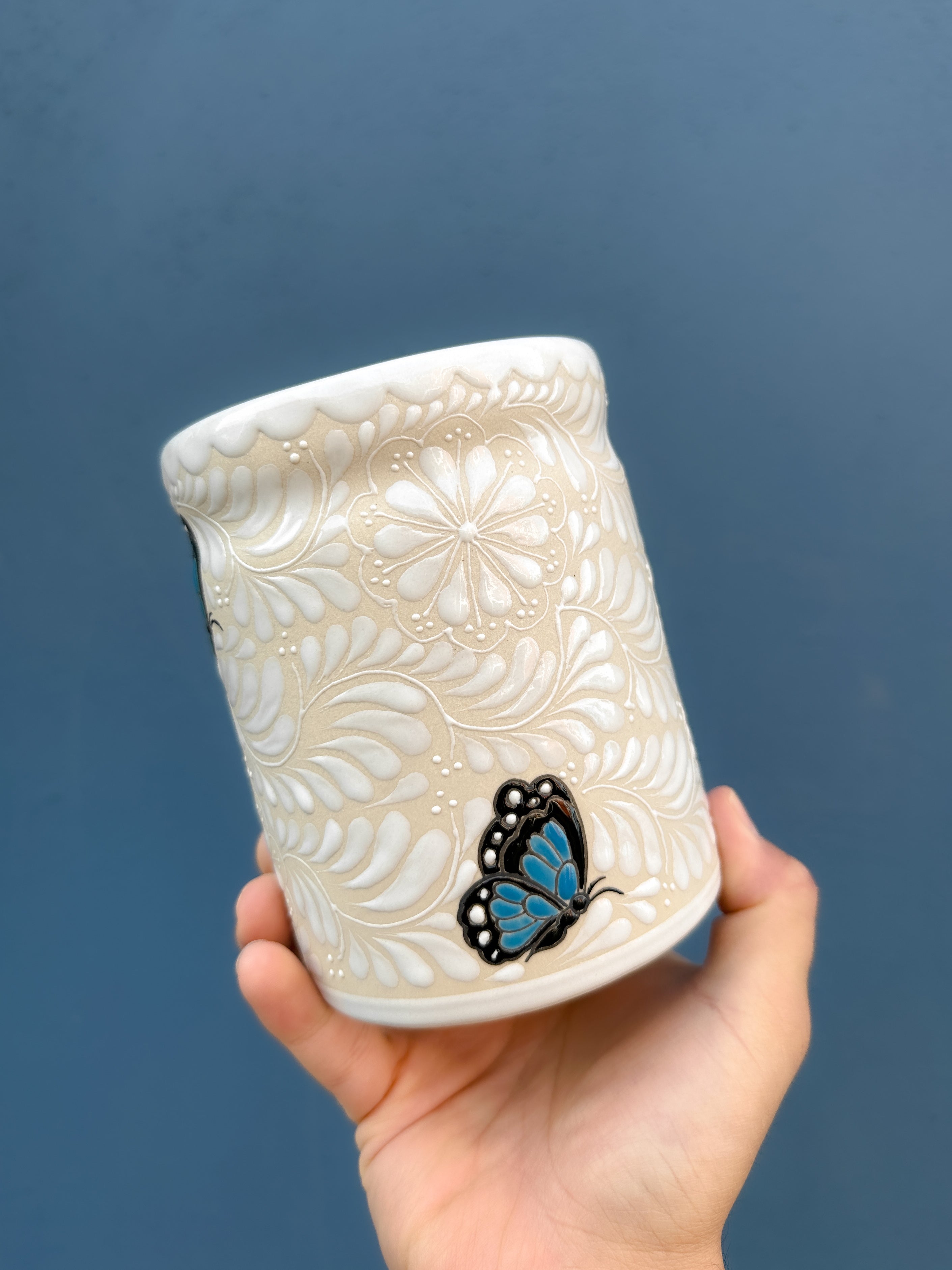 Vaso Multiusos Mariposa Azul - PREVENTA (6 a 12 SEMANAS)