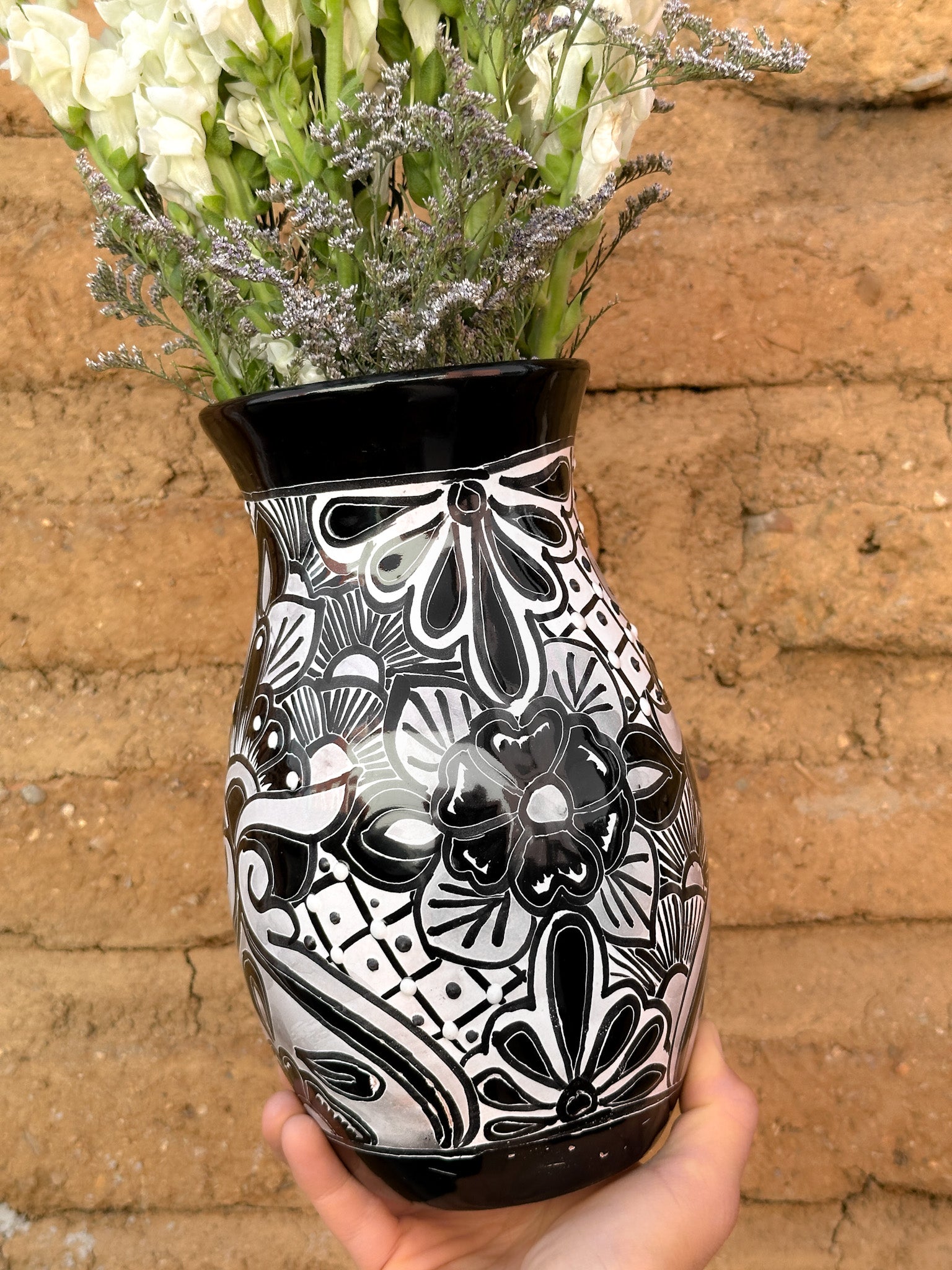 Florero de Talavera Negra - PREVENTA (6 a 12 SEMANAS)